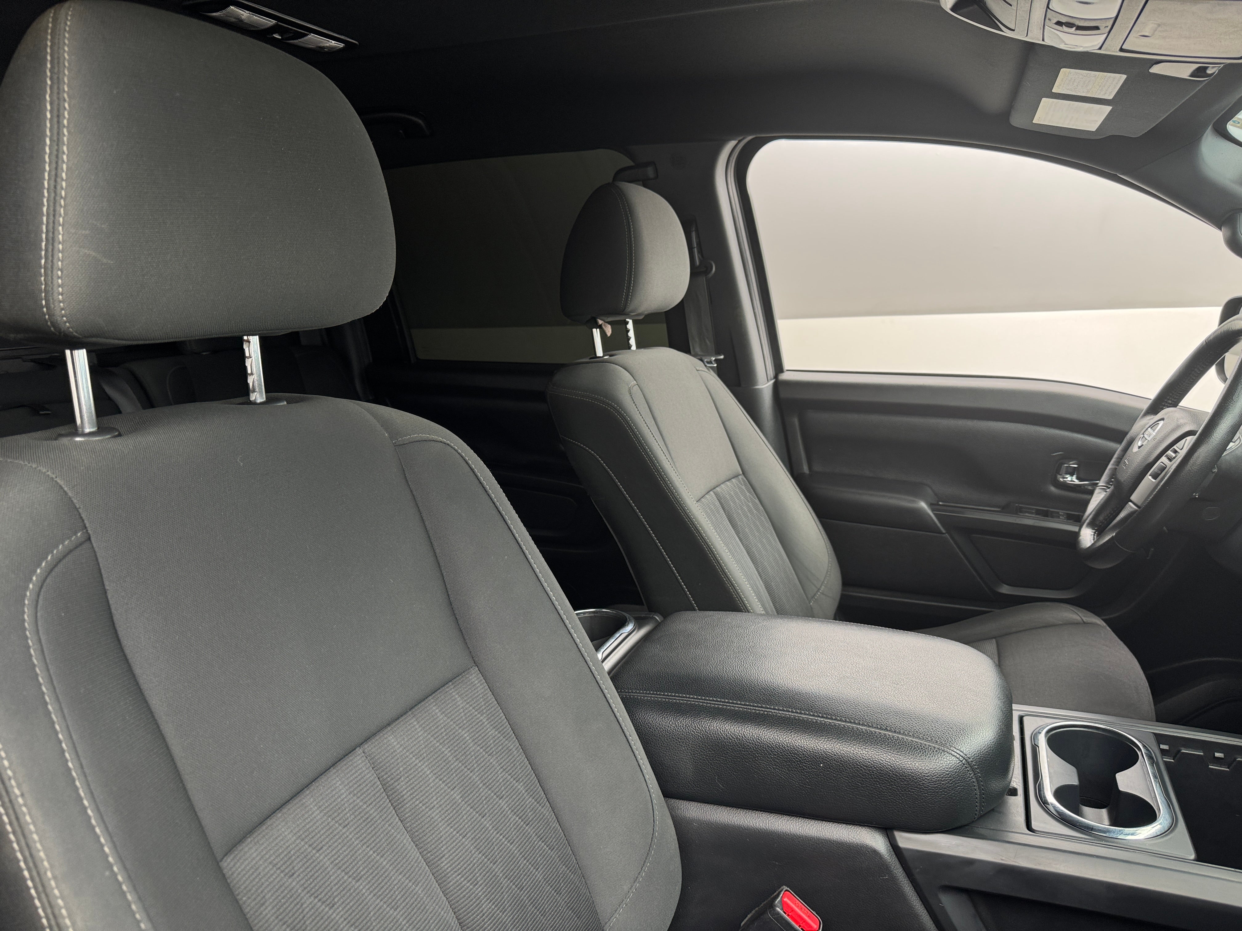 2019 Nissan Titan SV 2