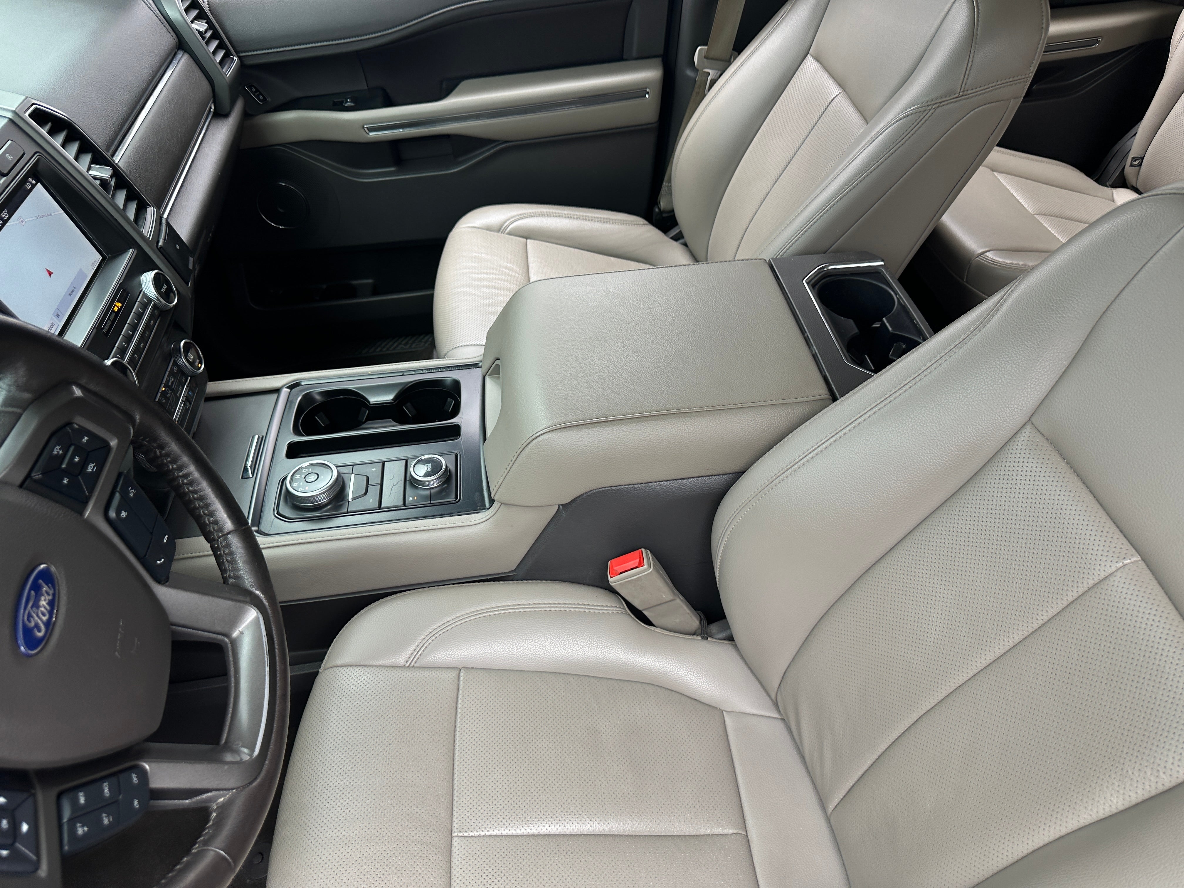 2019 Ford Expedition MAX XLT 2