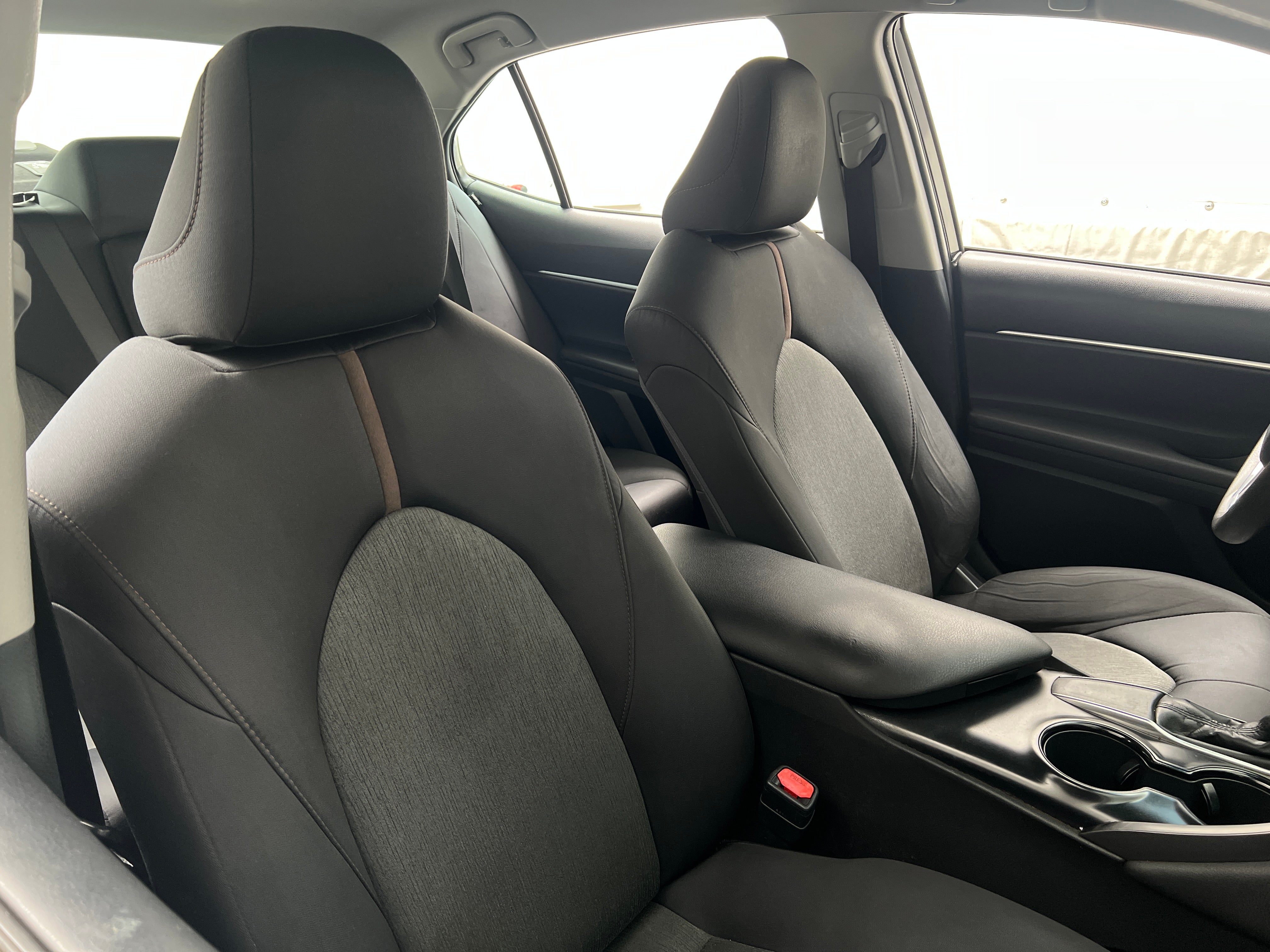 2018 Toyota Camry LE 2