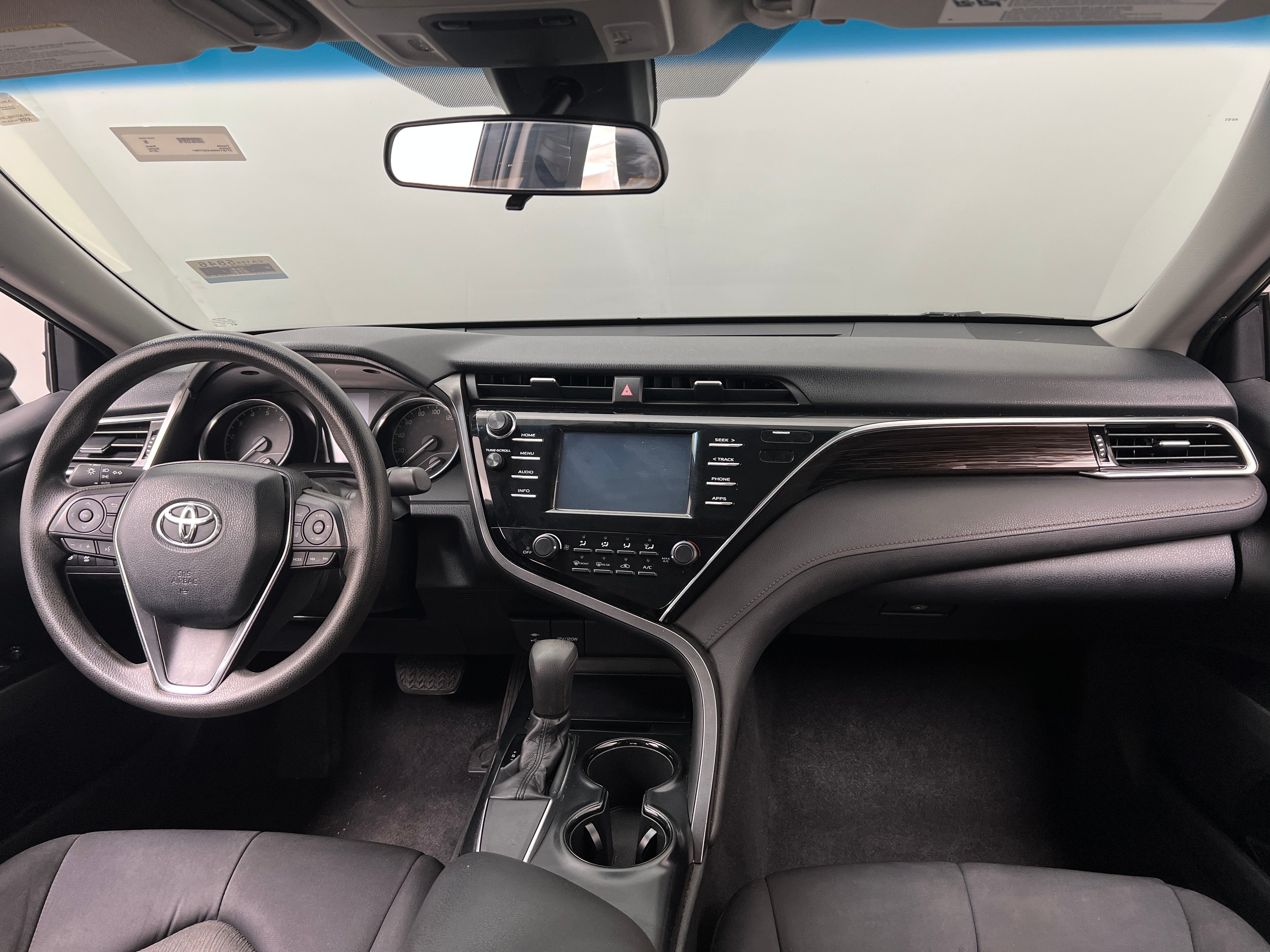 2018 Toyota Camry LE 3