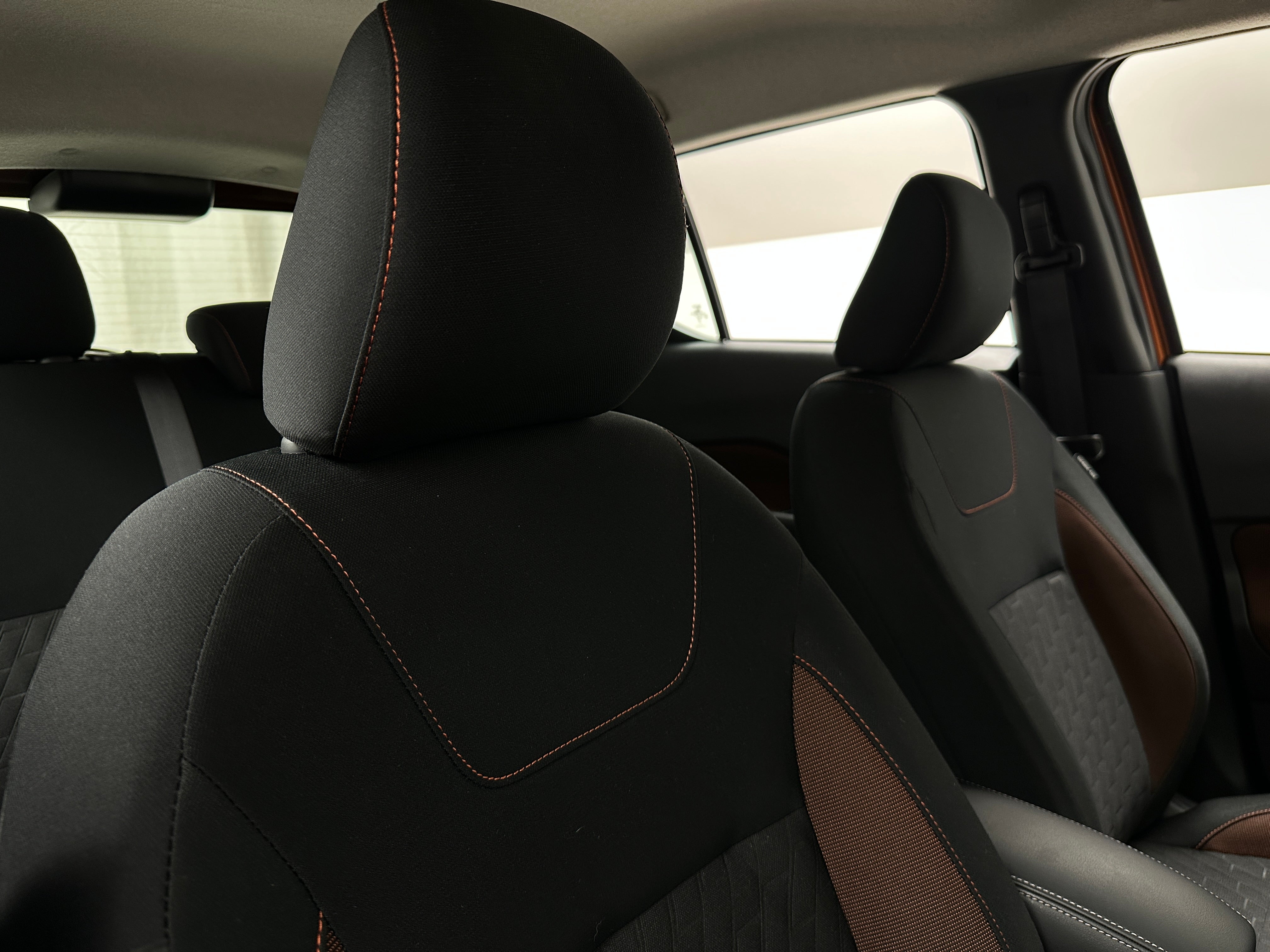 2024 Nissan Kicks SR 2