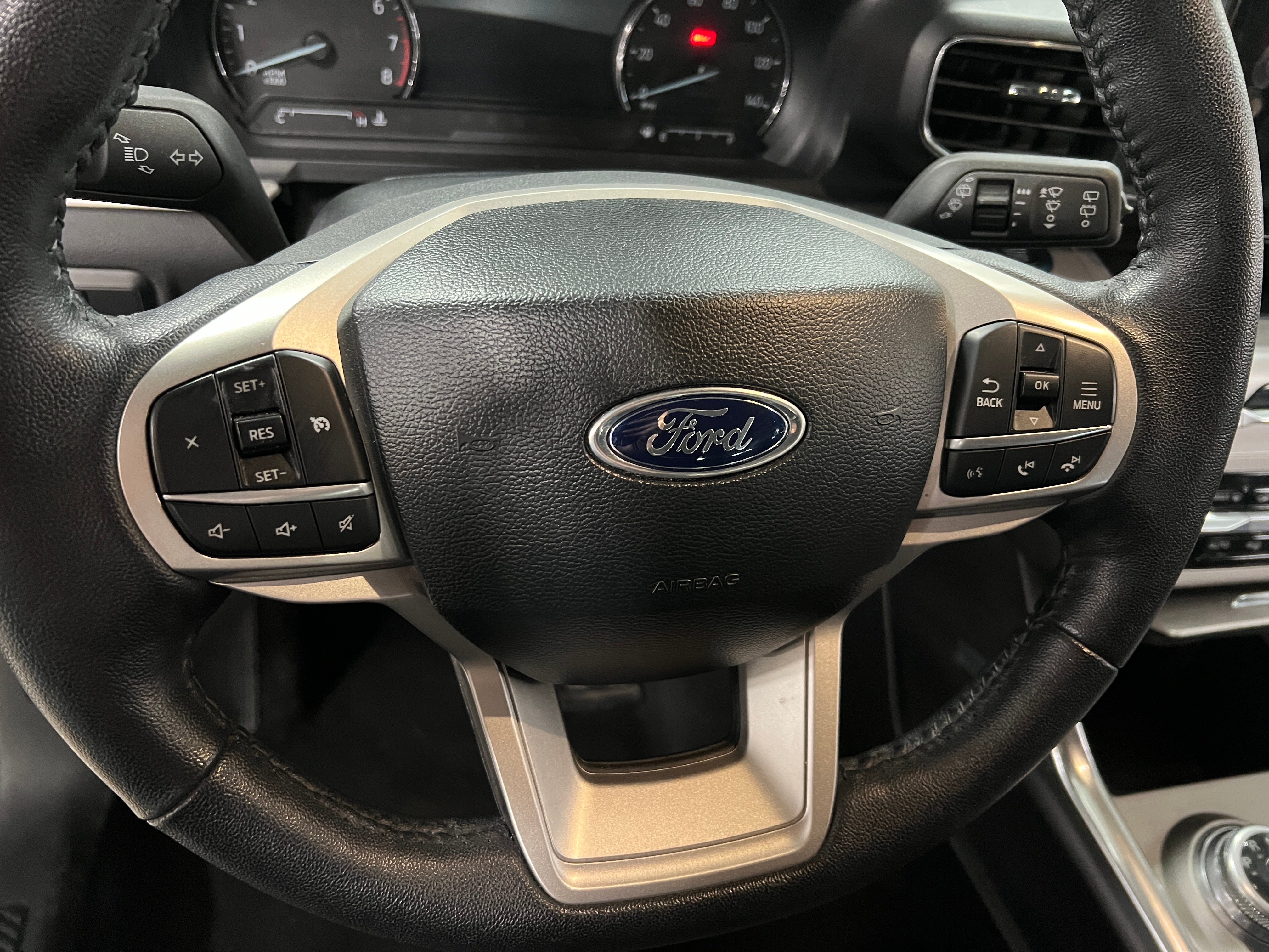 2023 Ford Explorer XLT 5