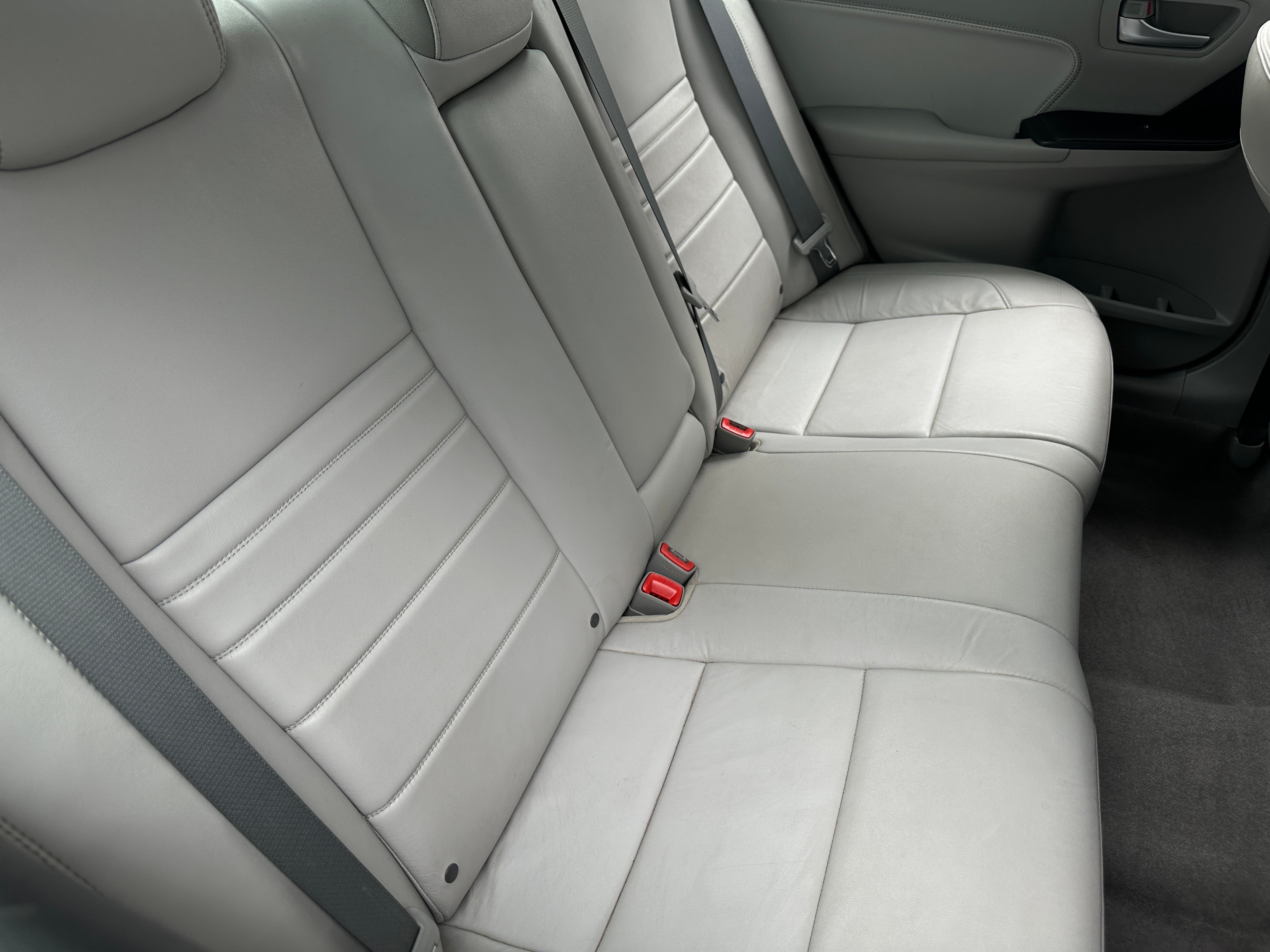 2017 Toyota Camry SE 6