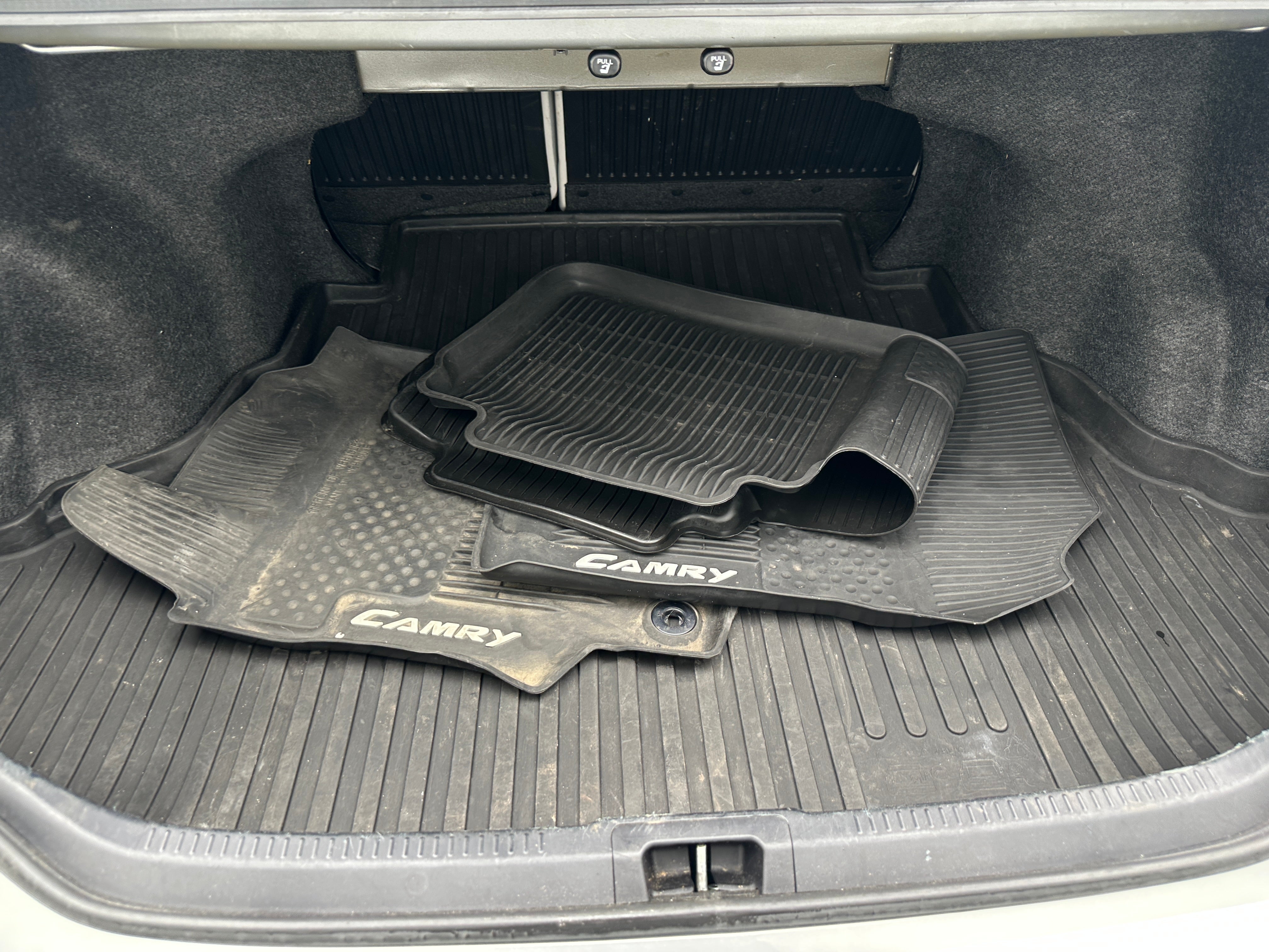 2017 Toyota Camry SE 7