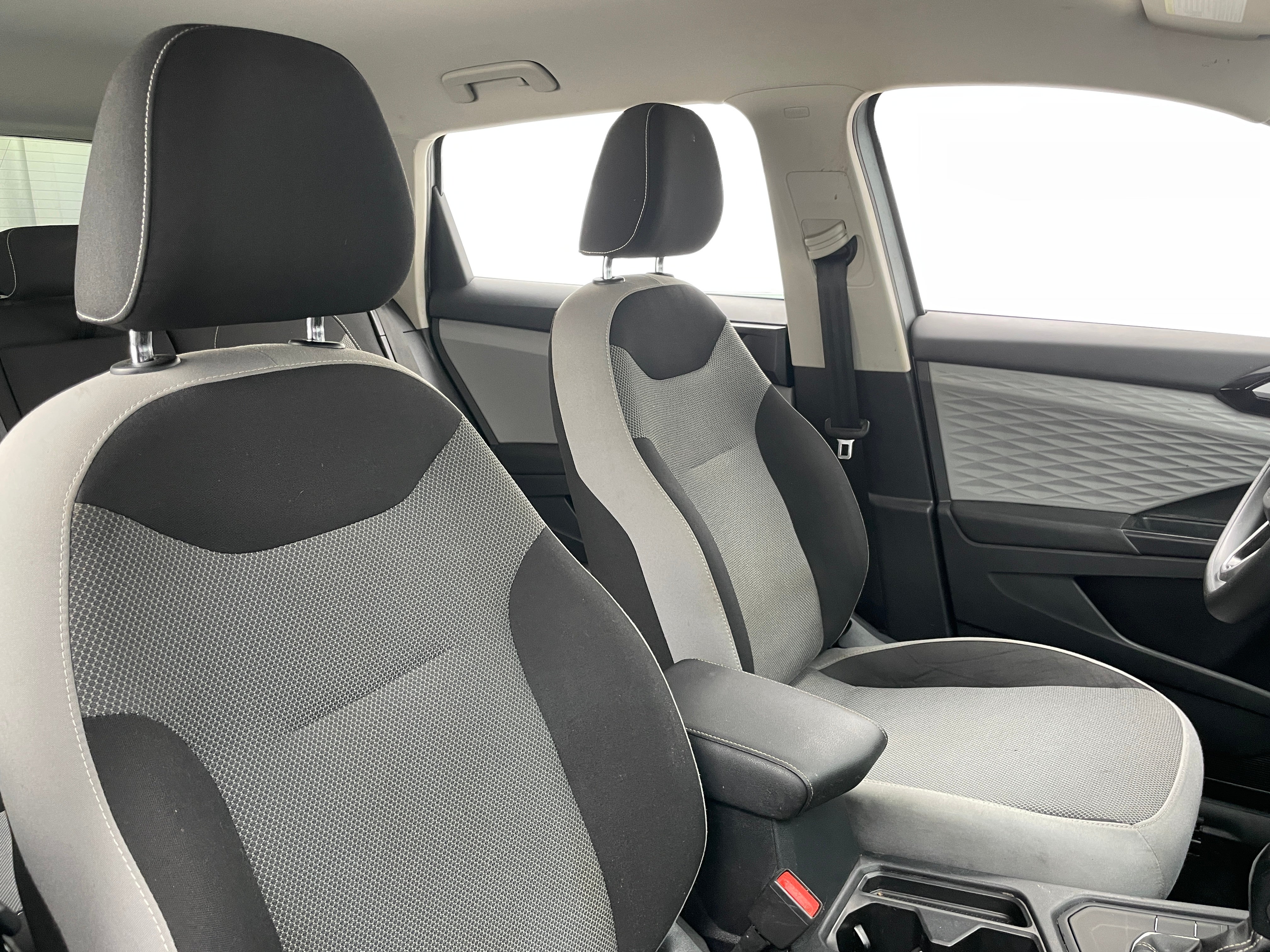 2022 Volkswagen Taos S 2