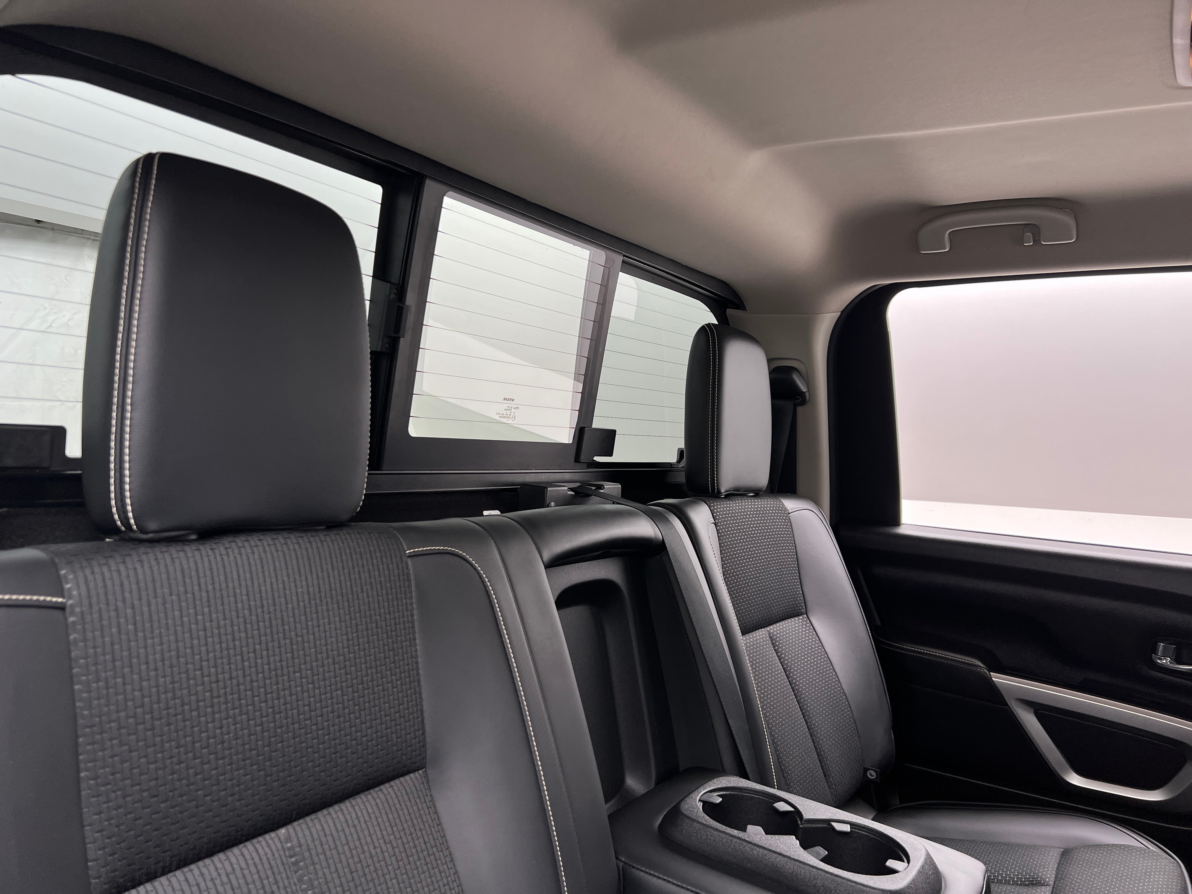 2016 Nissan Titan PRO-4X 6