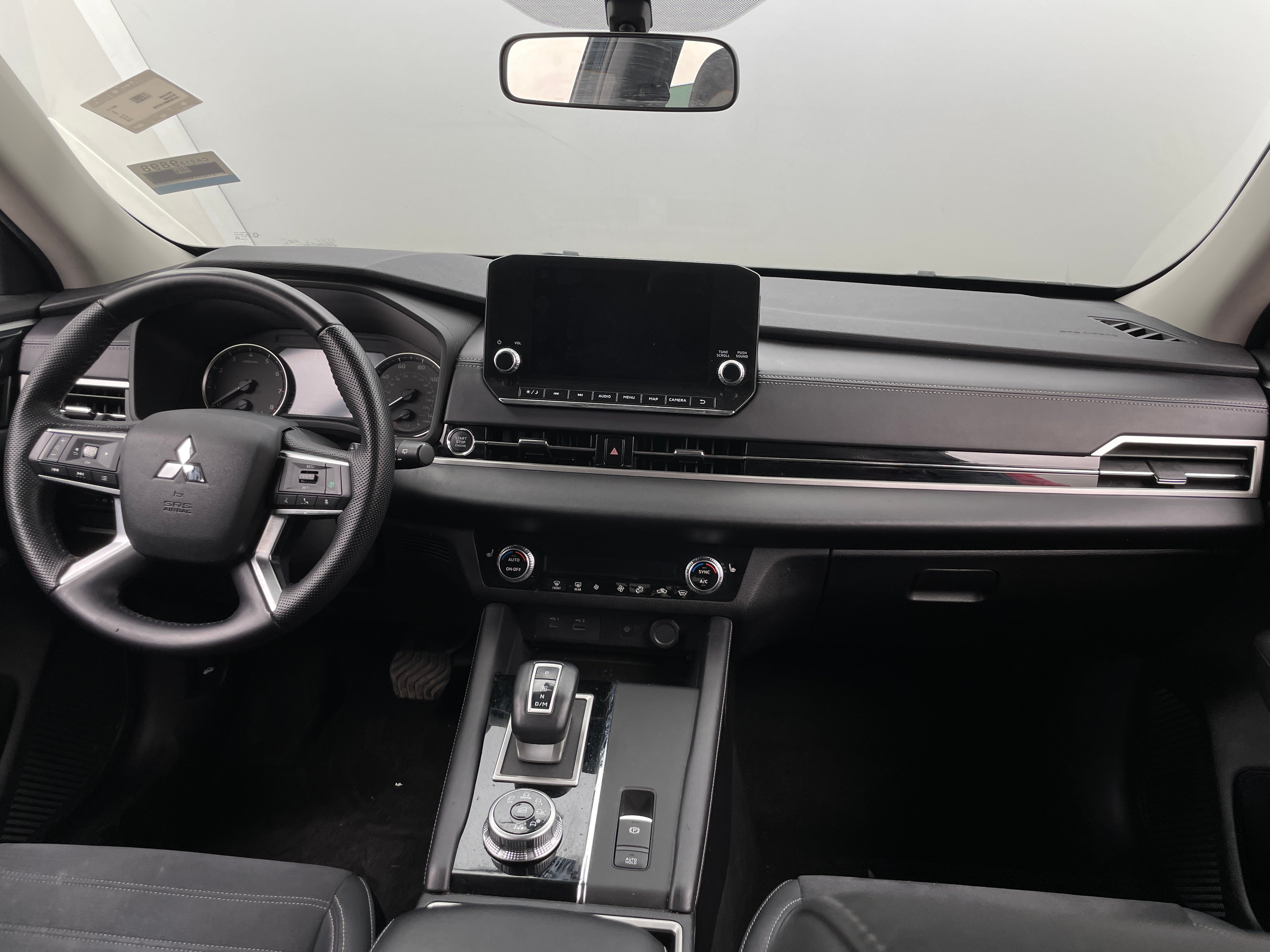 2022 Mitsubishi Outlander SE 2