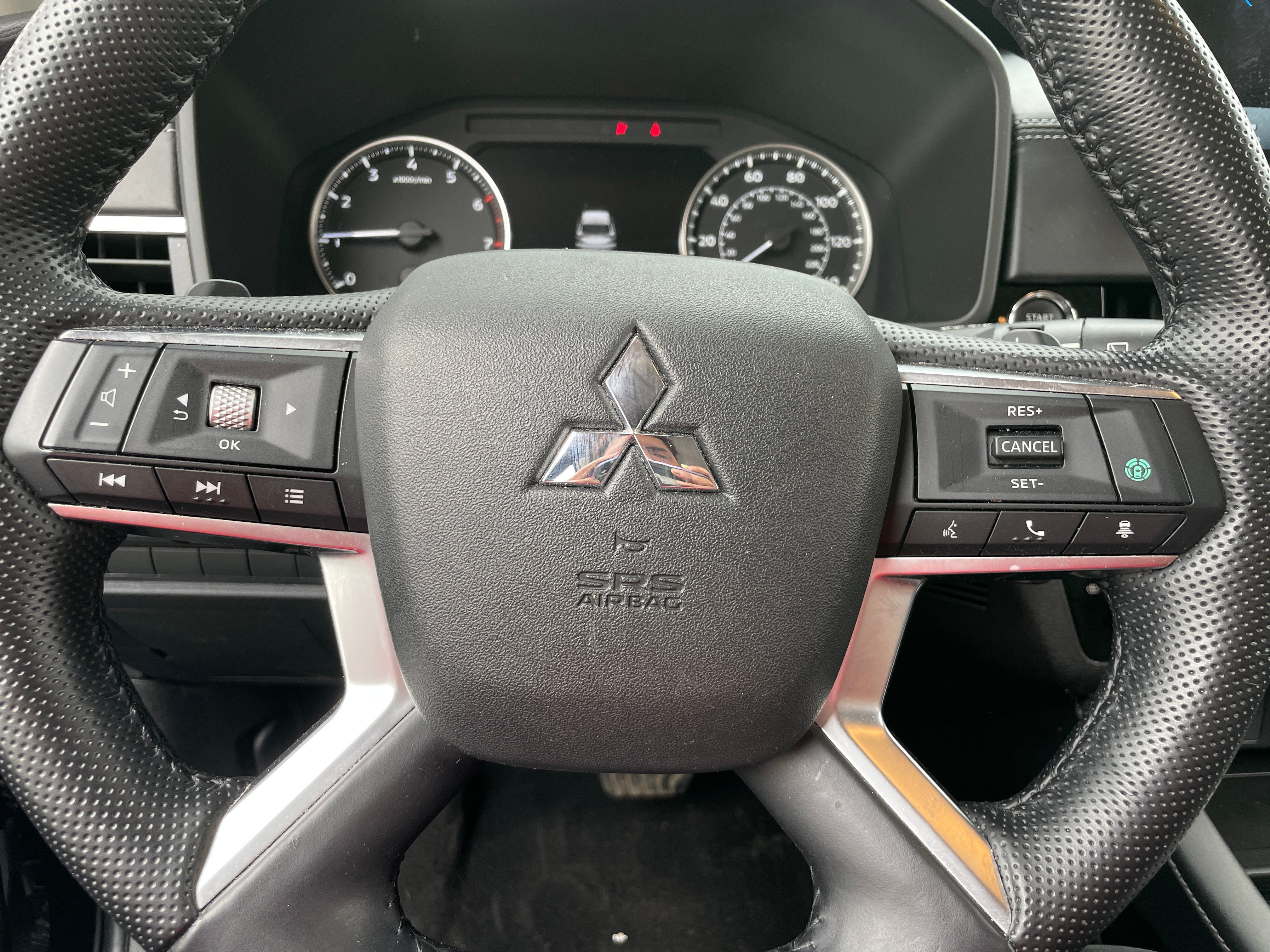2022 Mitsubishi Outlander SE 4