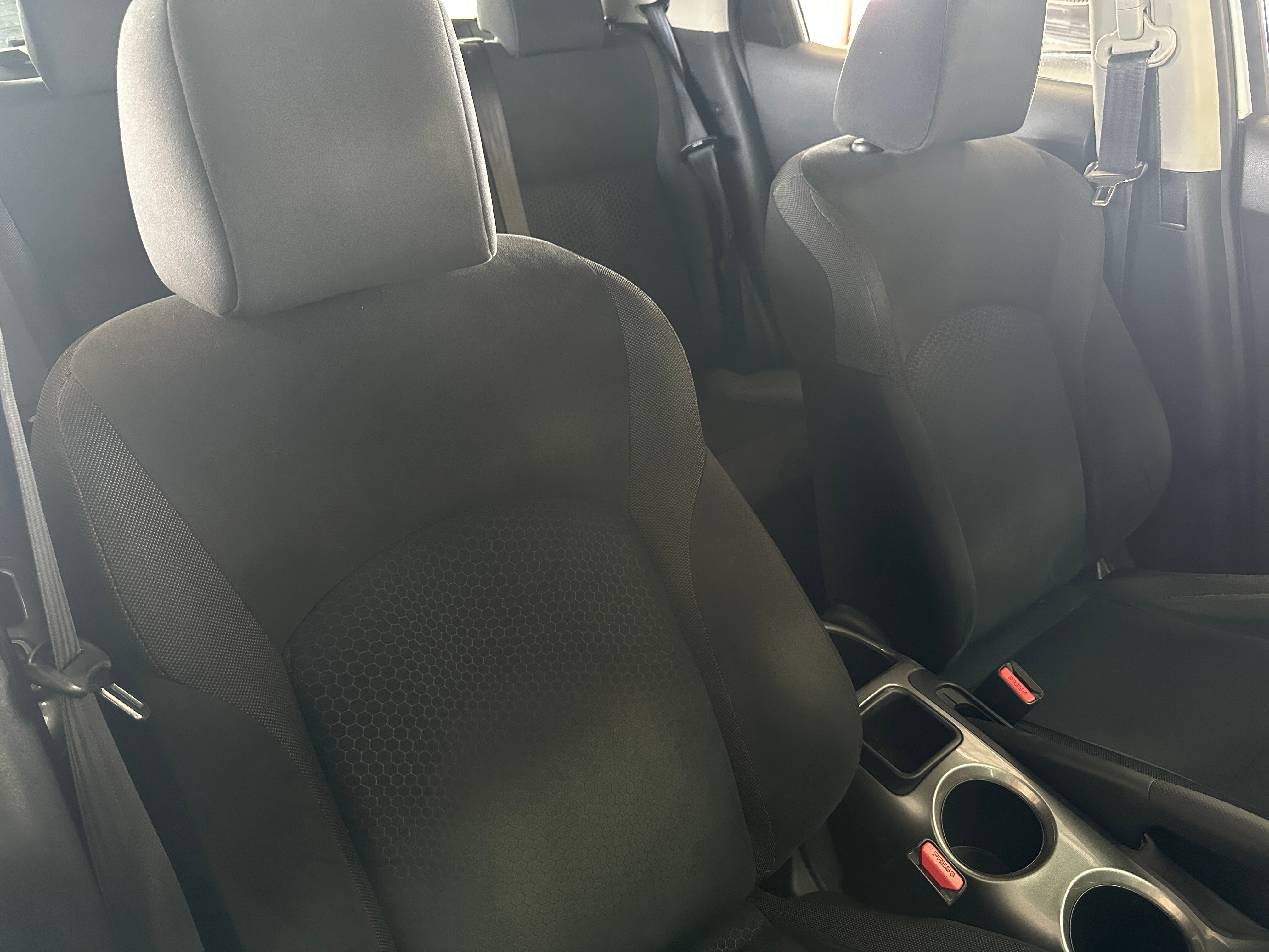 2015 Nissan Juke SV 2