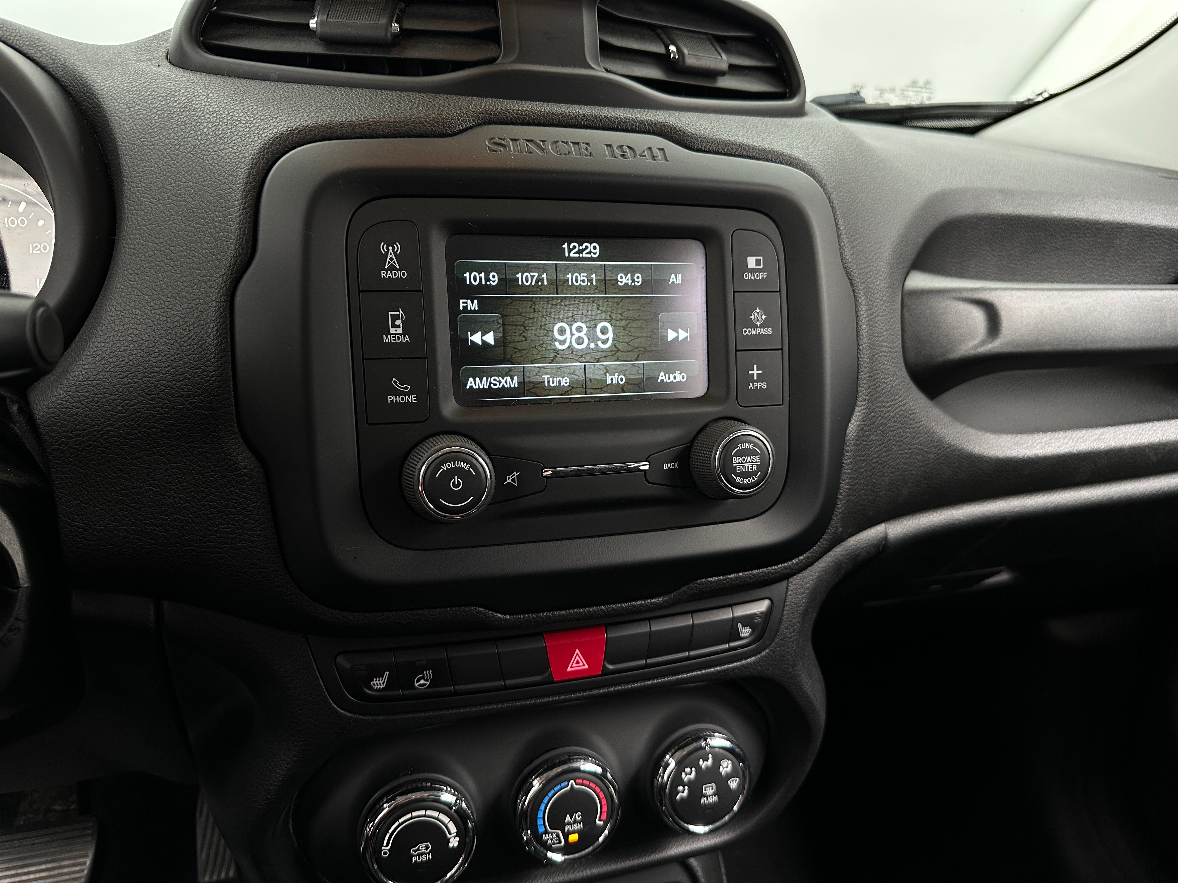 2017 Jeep Renegade Altitude 4
