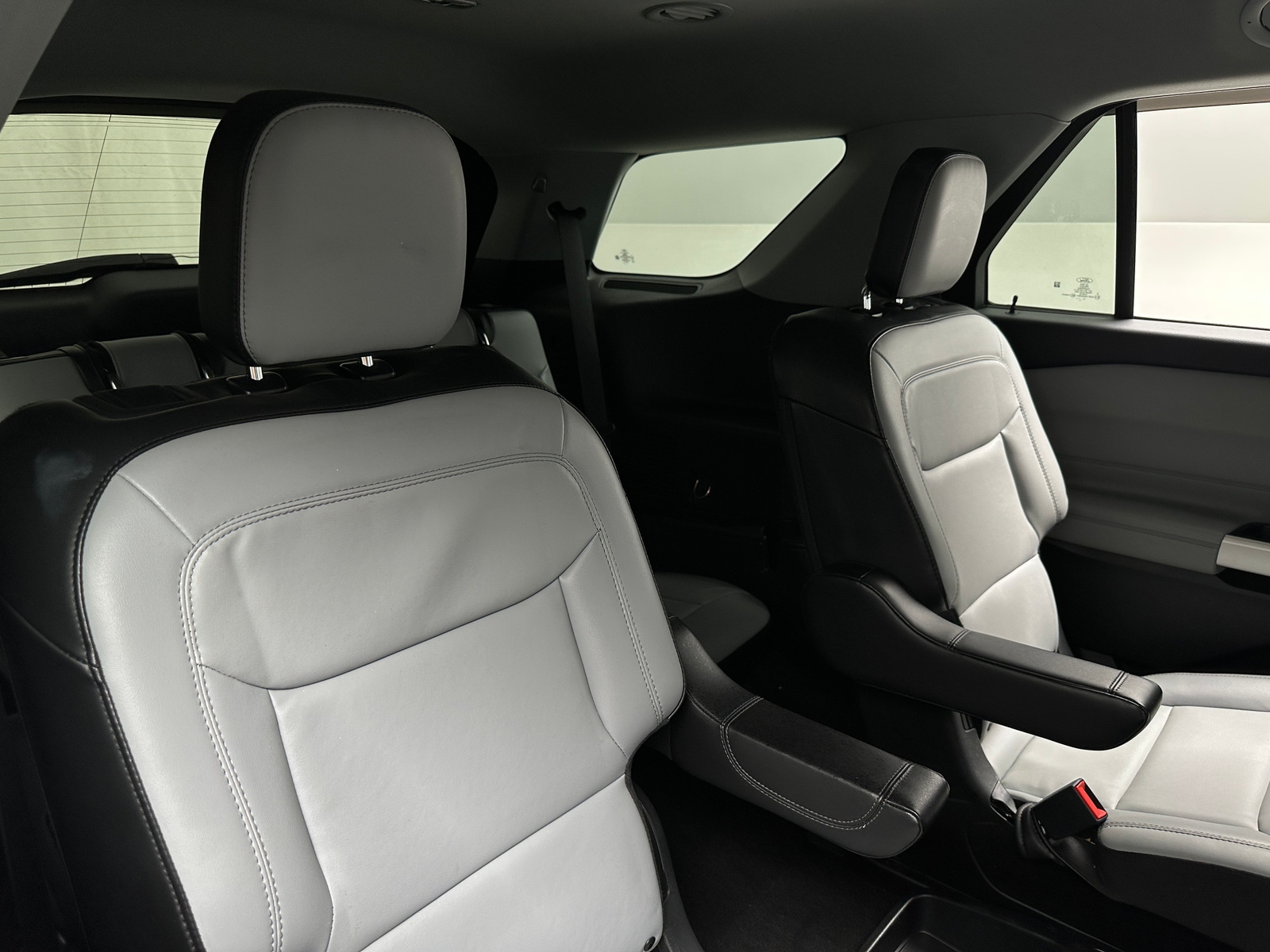 Thumbnail: 2021 Ford Explorer - 5