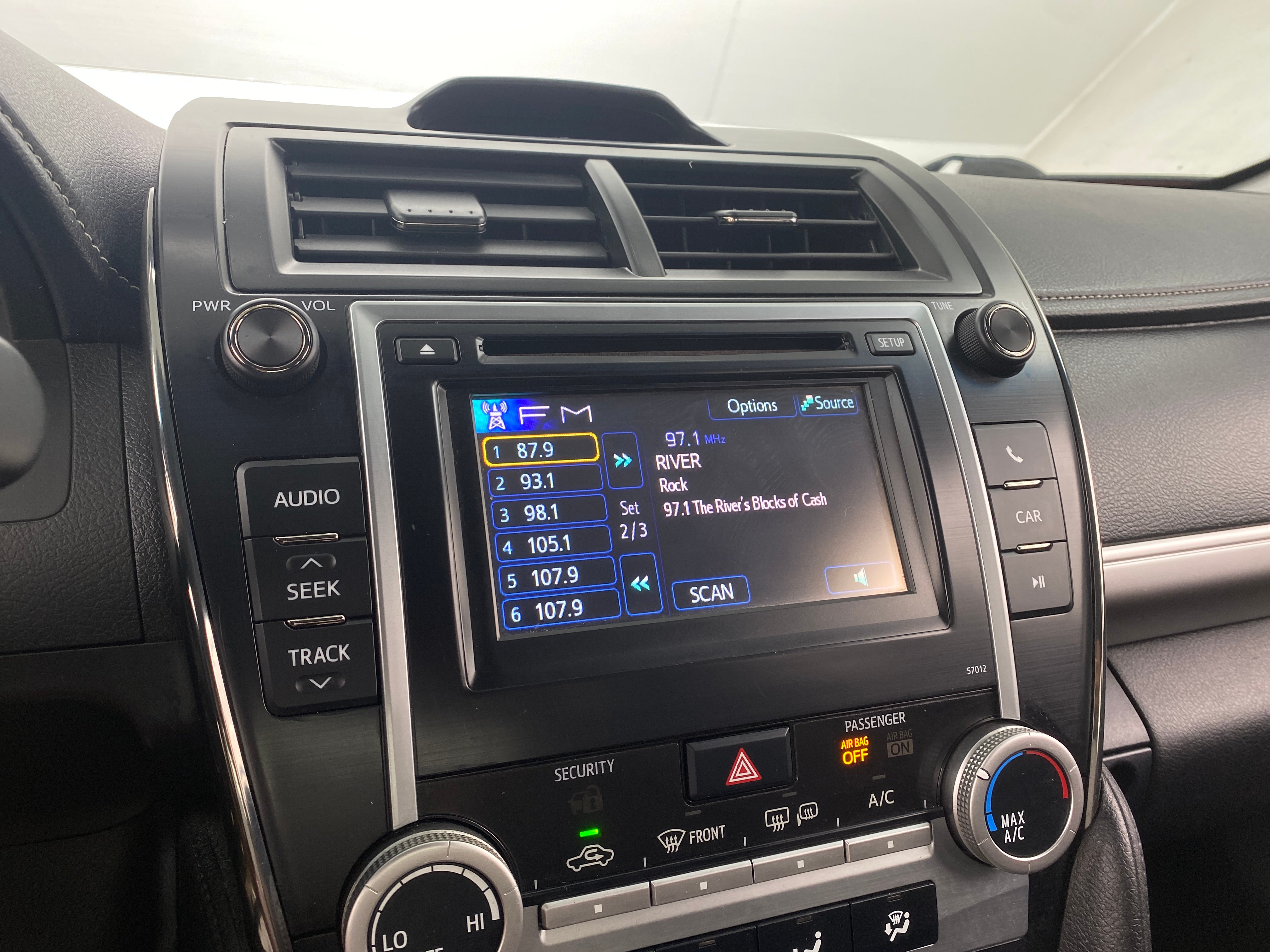 2012 Toyota Camry SE 4