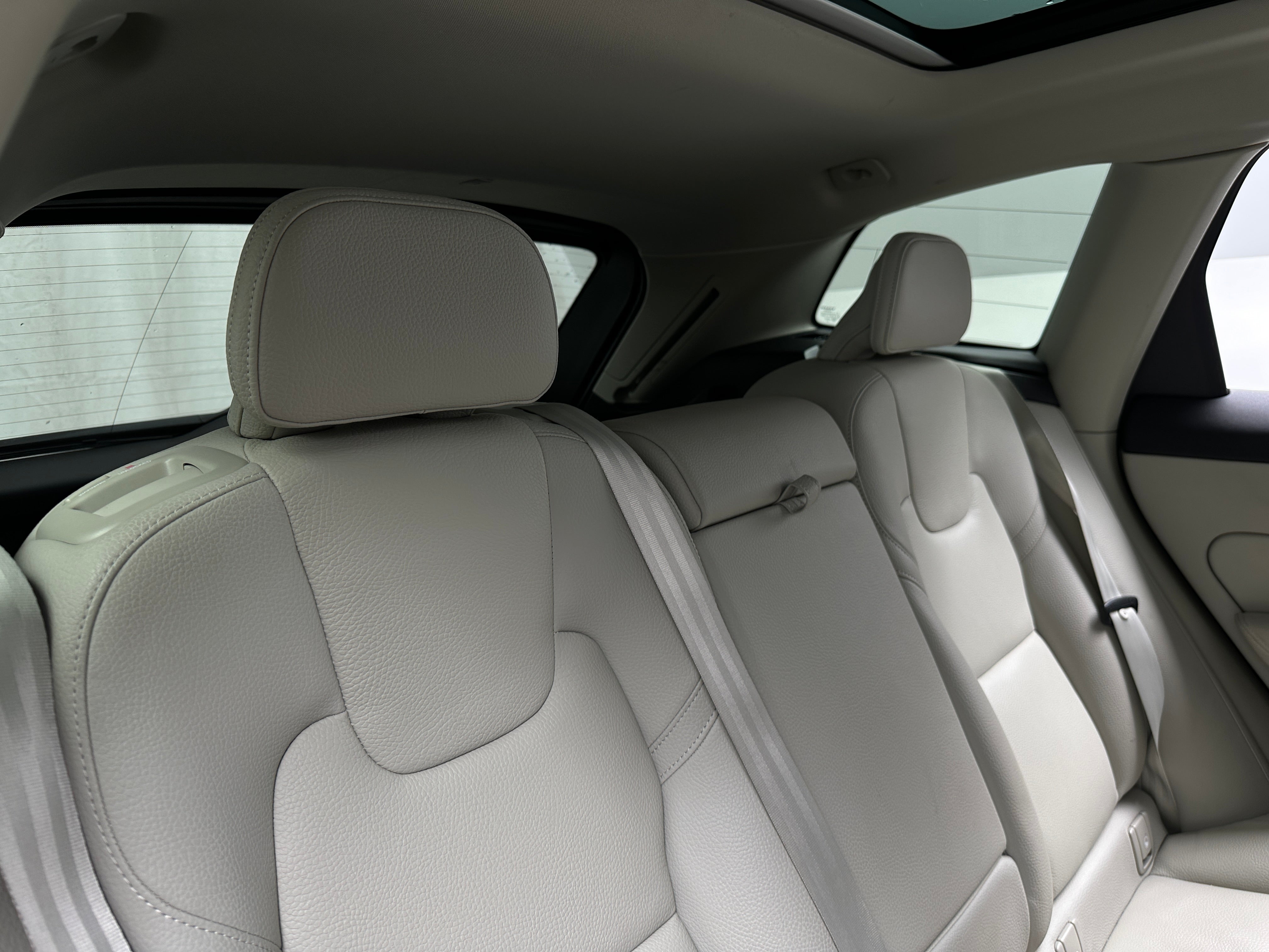 2023 Volvo XC60 B5 Plus 5