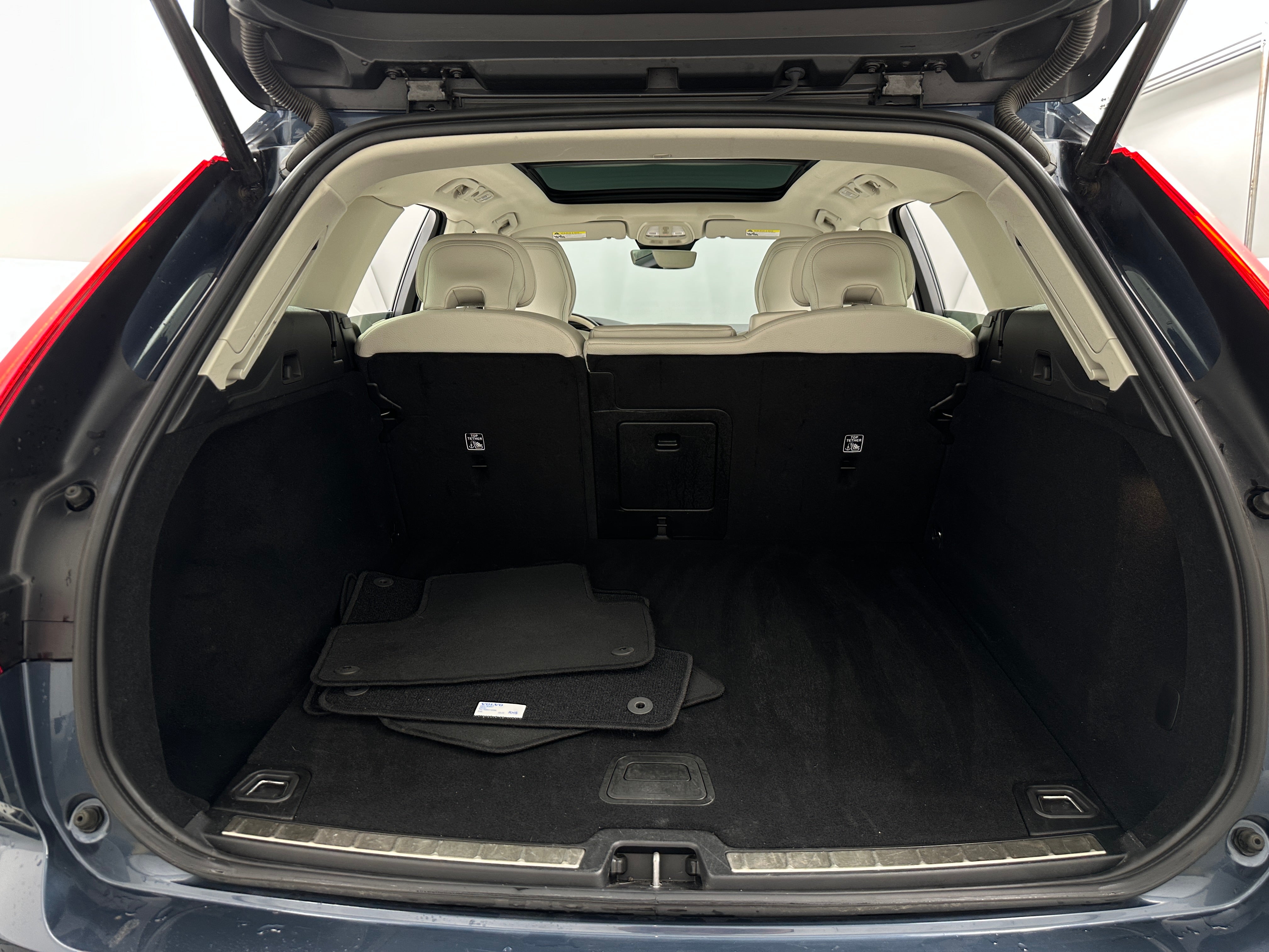 2023 Volvo XC60 B5 Plus 6