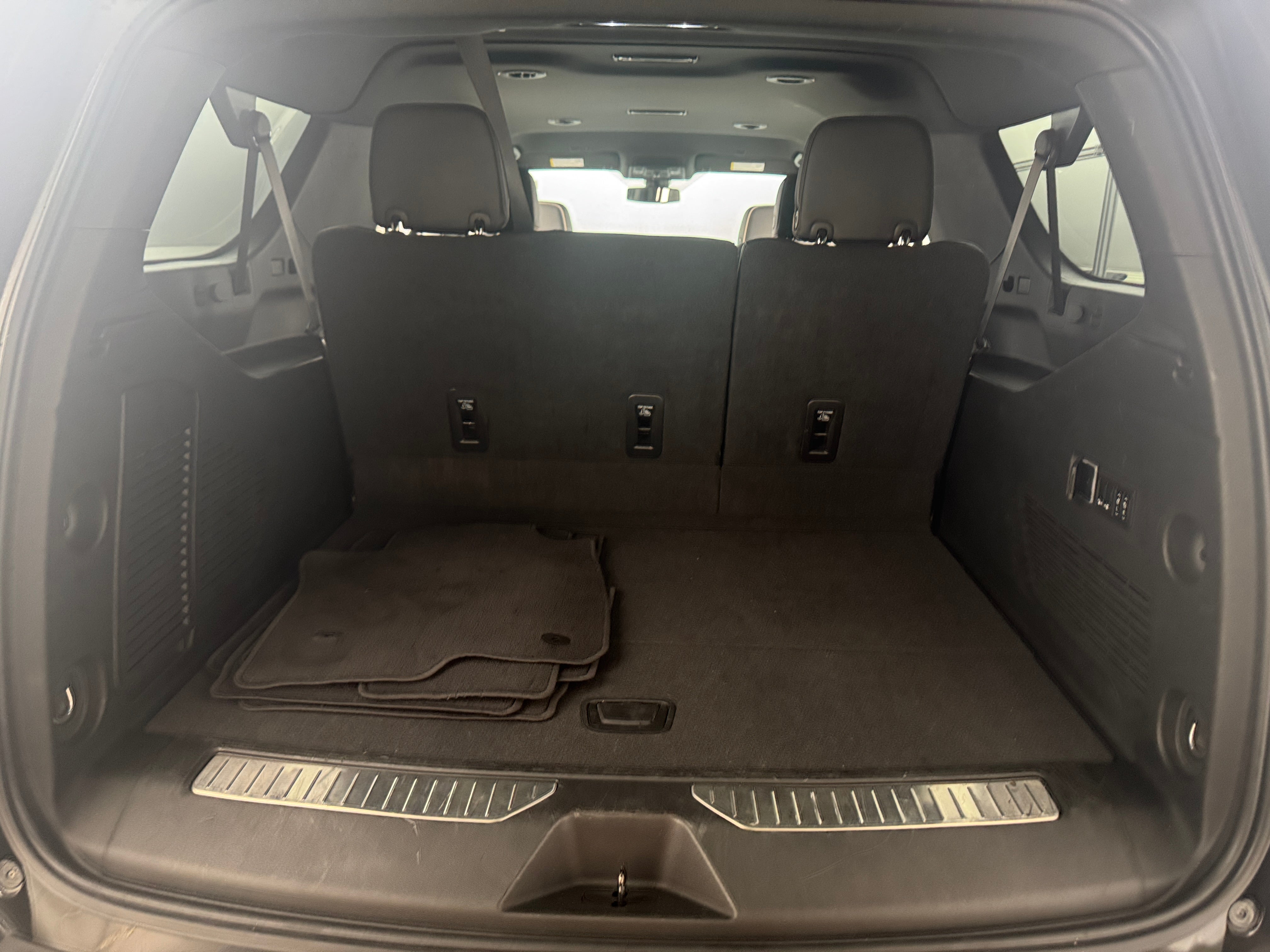 2022 Chevrolet Suburban Premier 6