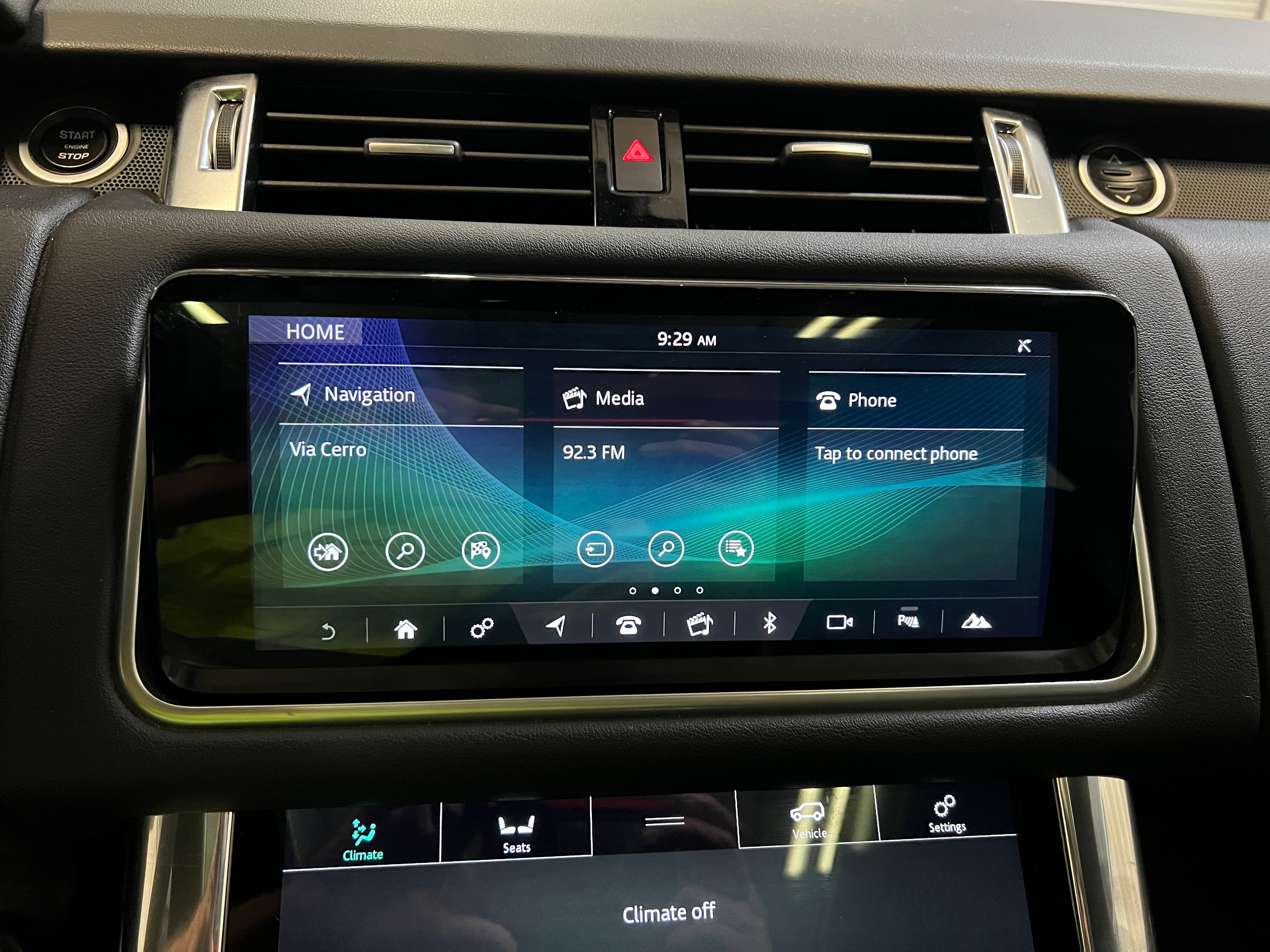 Thumbnail: 2018 Land Rover Range Rover Sport - 3