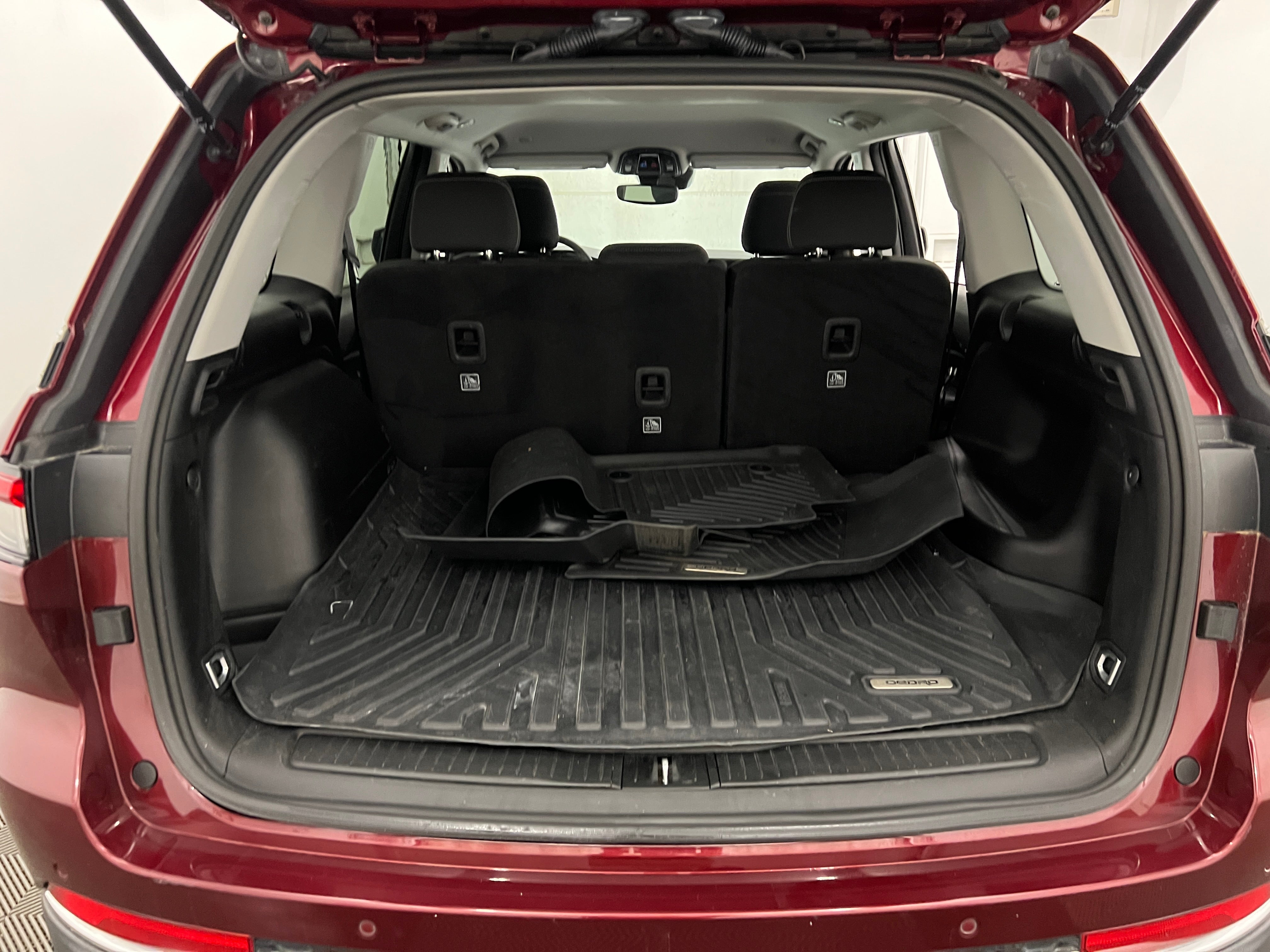 2023 Jeep Grand Cherokee Laredo 7