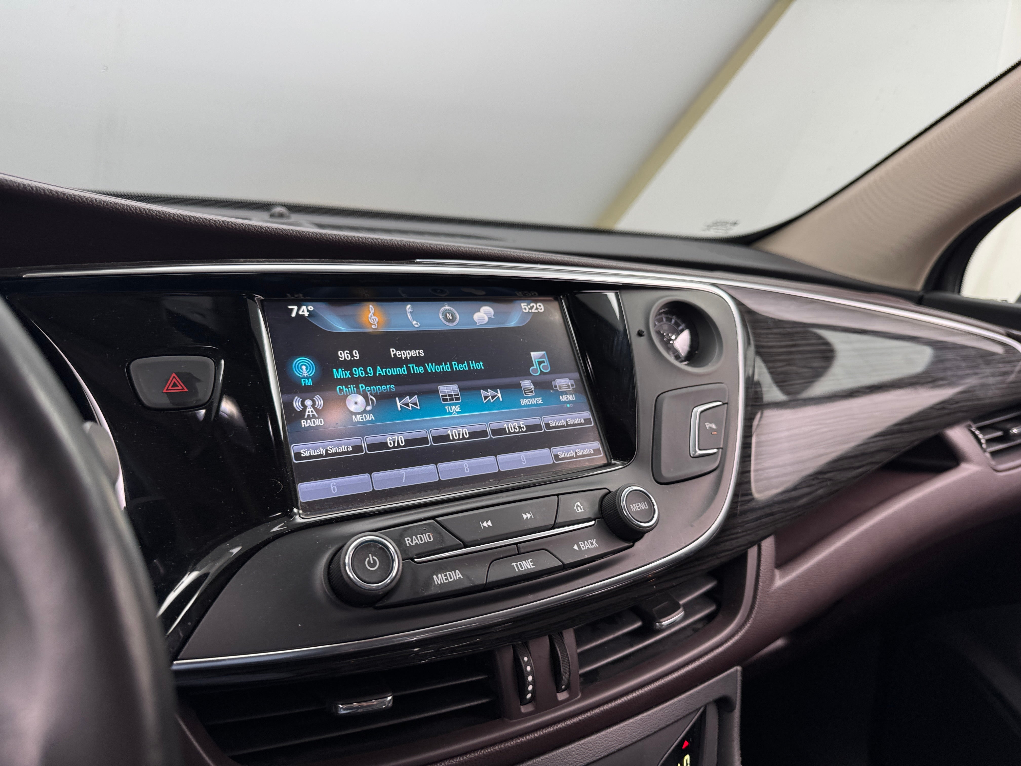 2017 Buick Envision Essence 3
