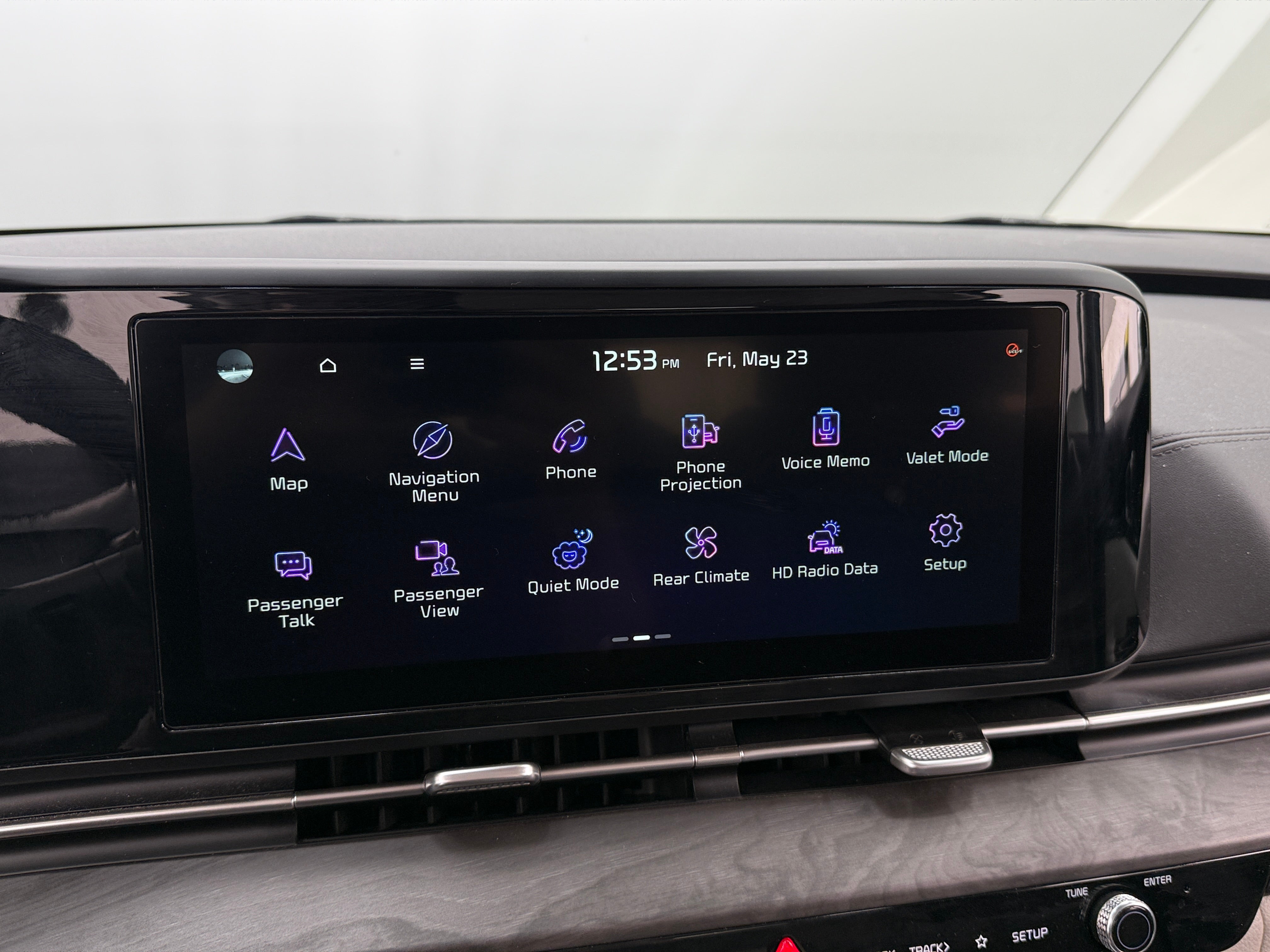 2023 Kia Carnival EX 3