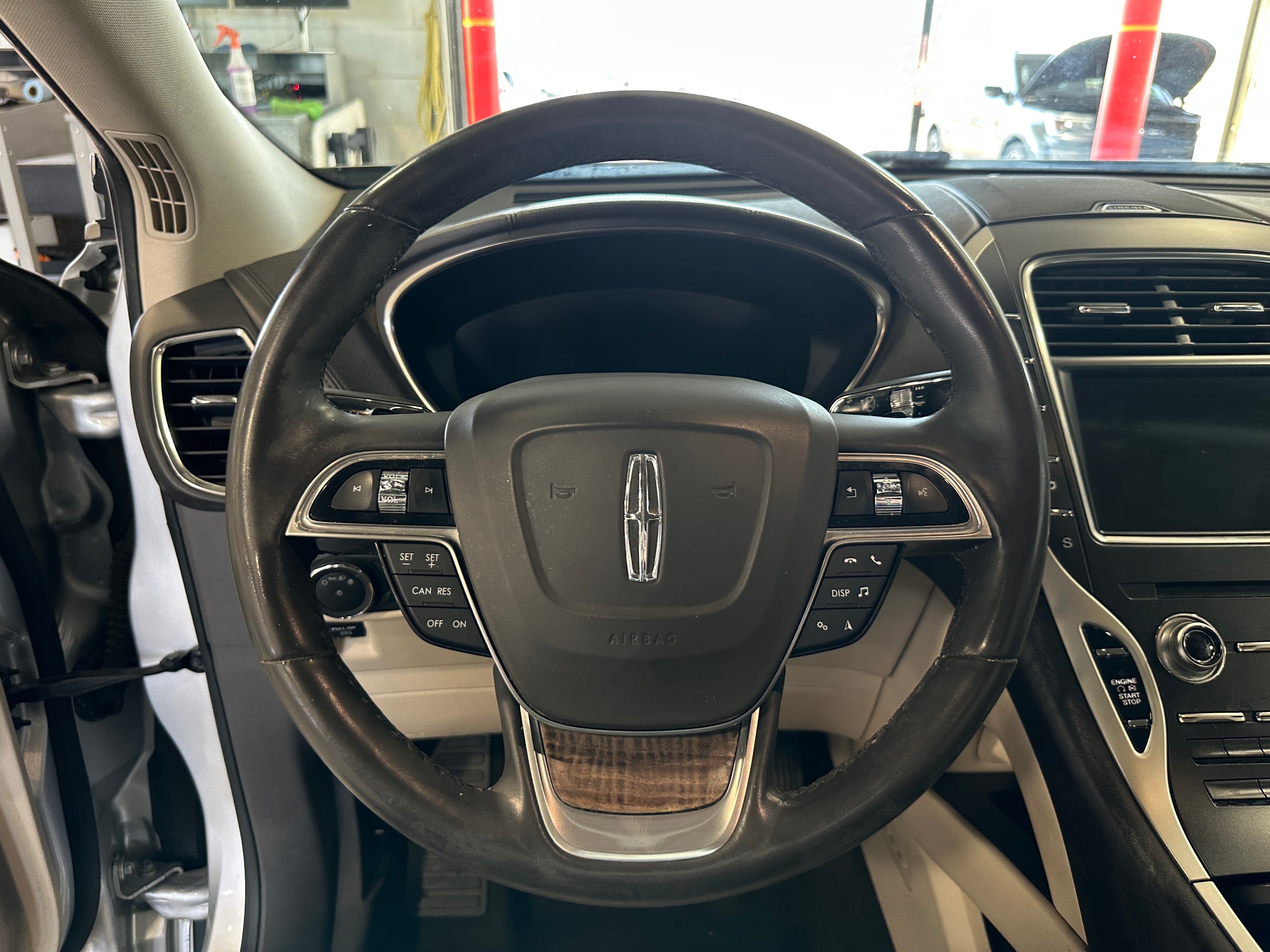 2019 Lincoln Nautilus Select 4