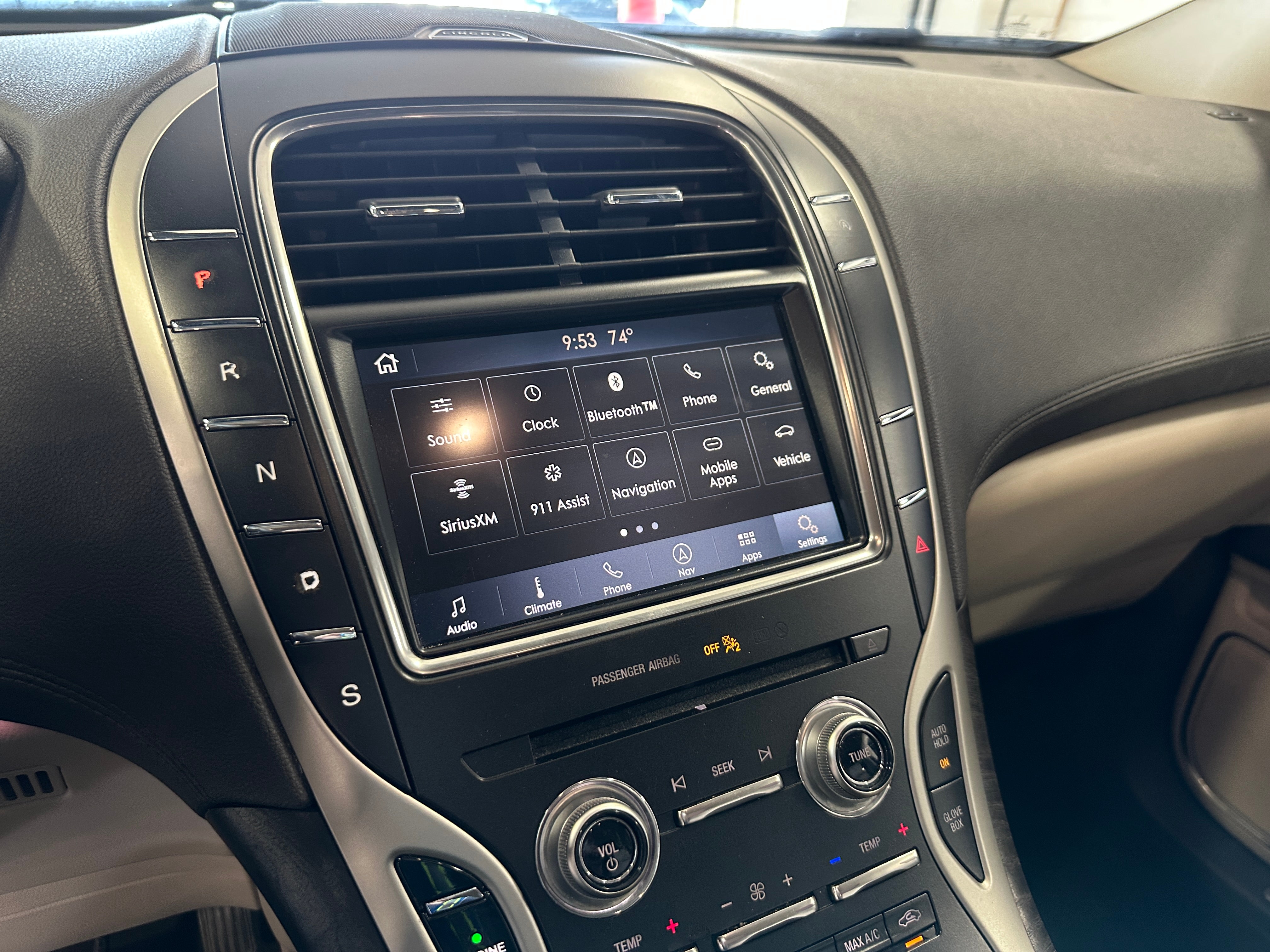 2019 Lincoln Nautilus Select 3