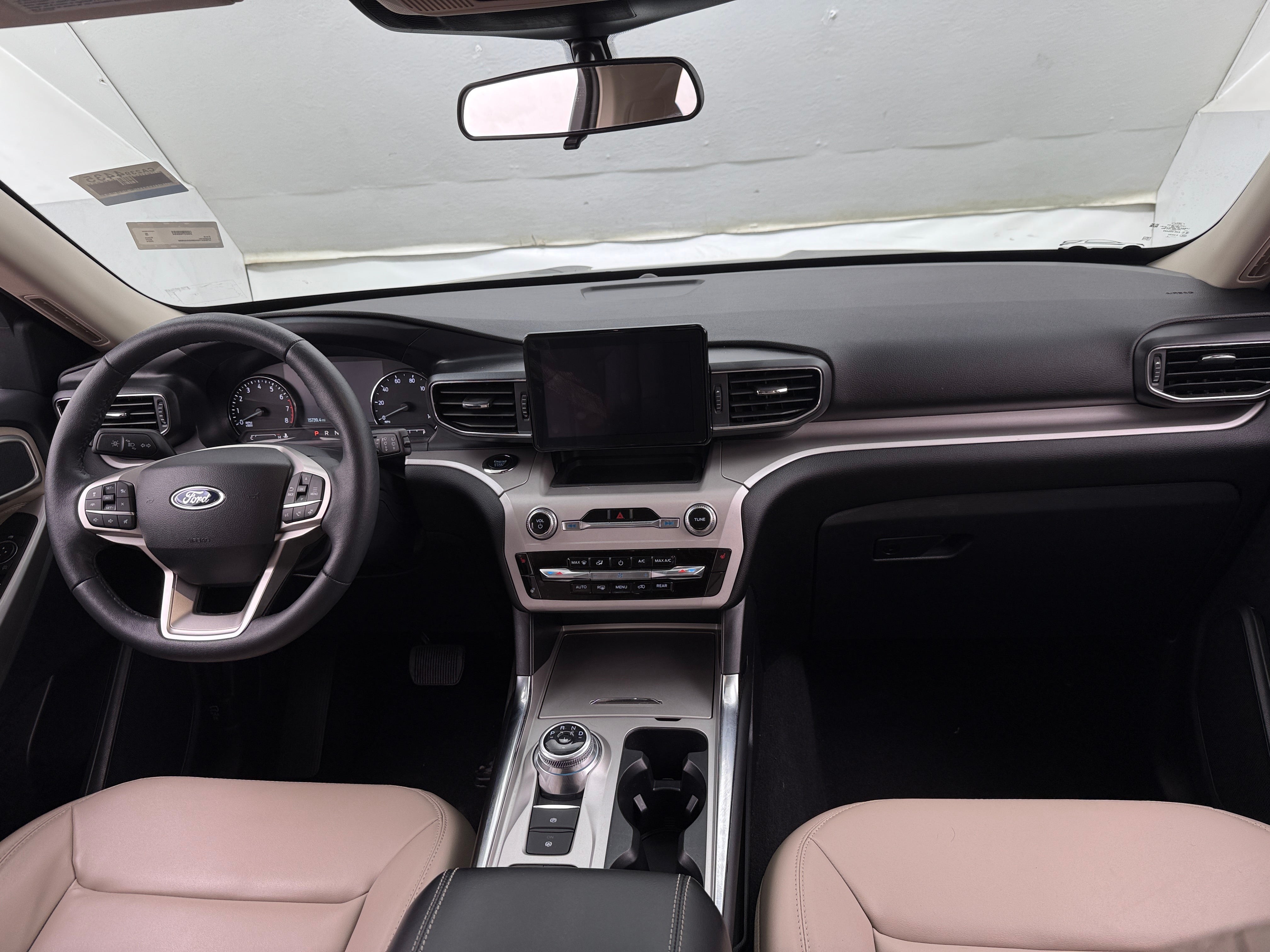 2024 Ford Explorer XLT 3