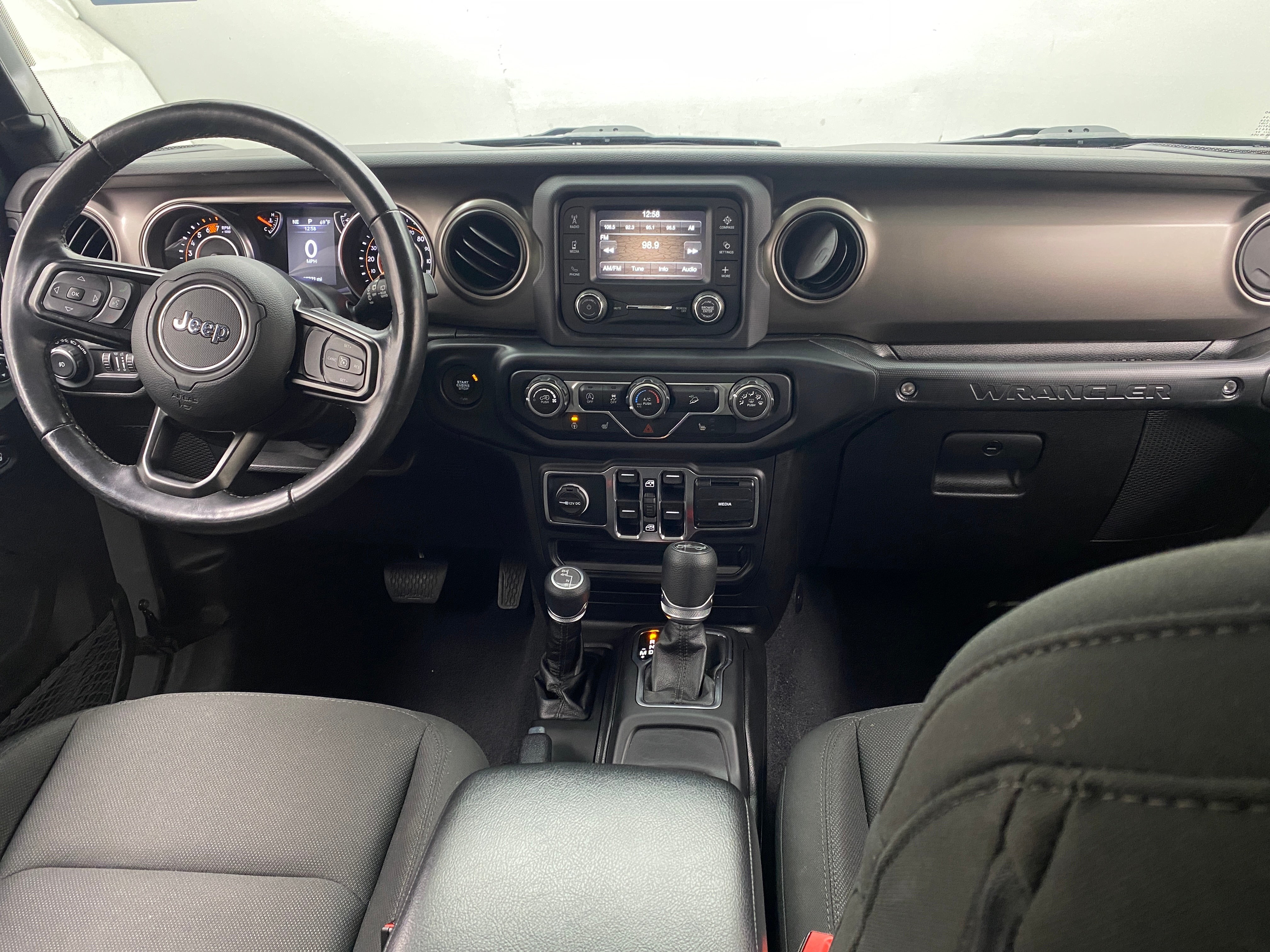 2020 Jeep Wrangler Unlimited Sport S 3