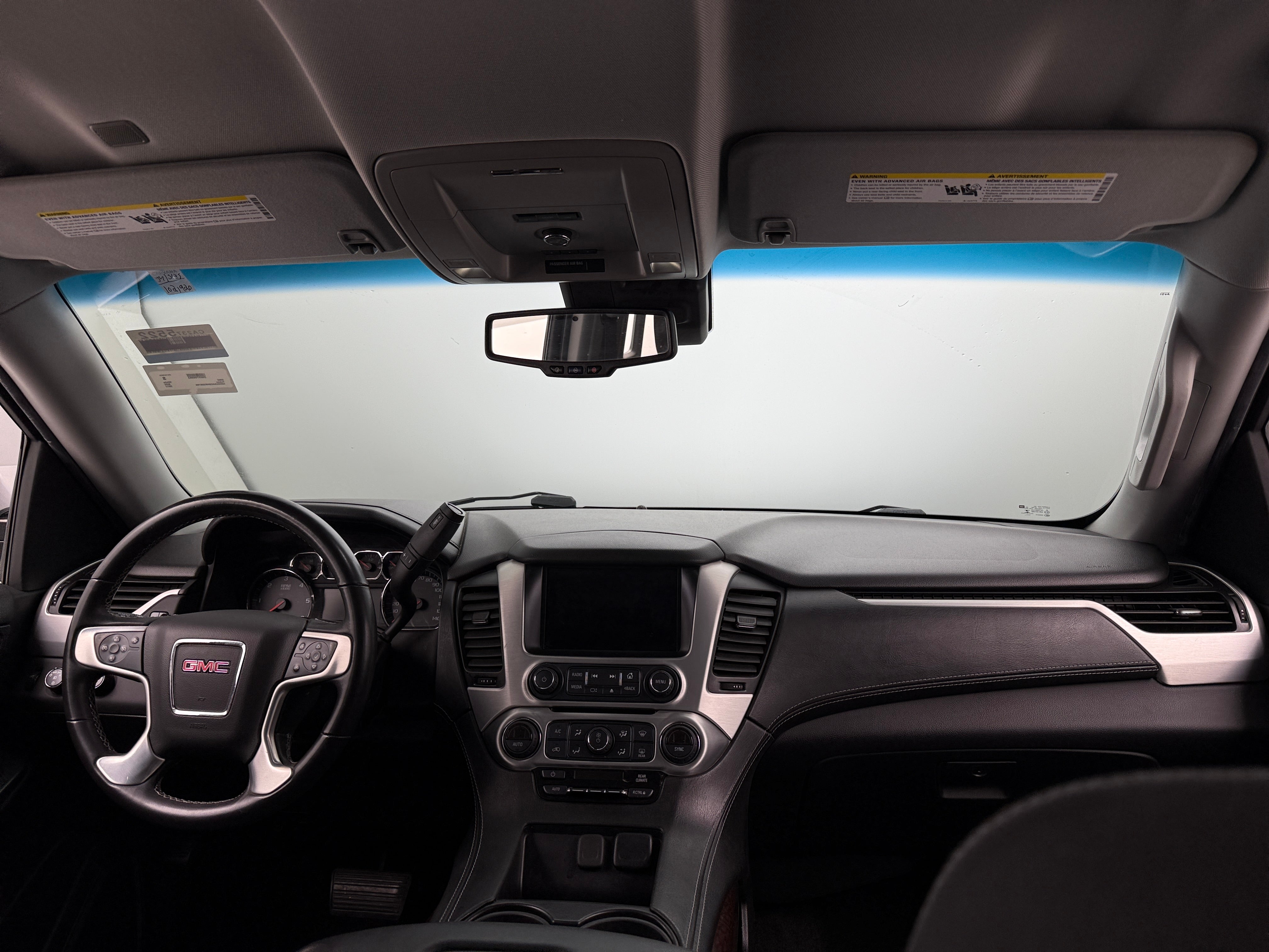 2017 GMC Yukon SLE 3