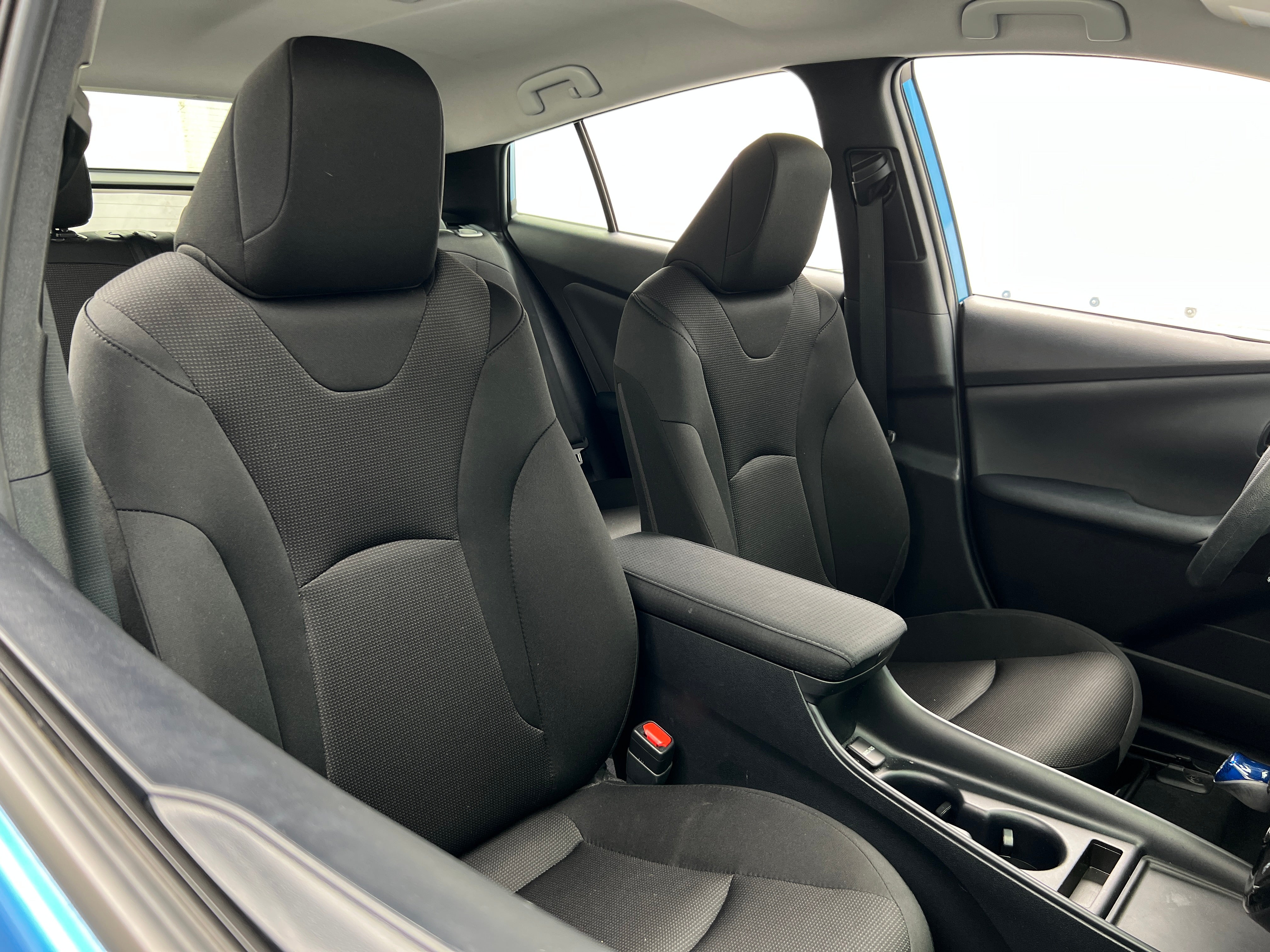 2020 Toyota Prius L Eco 2