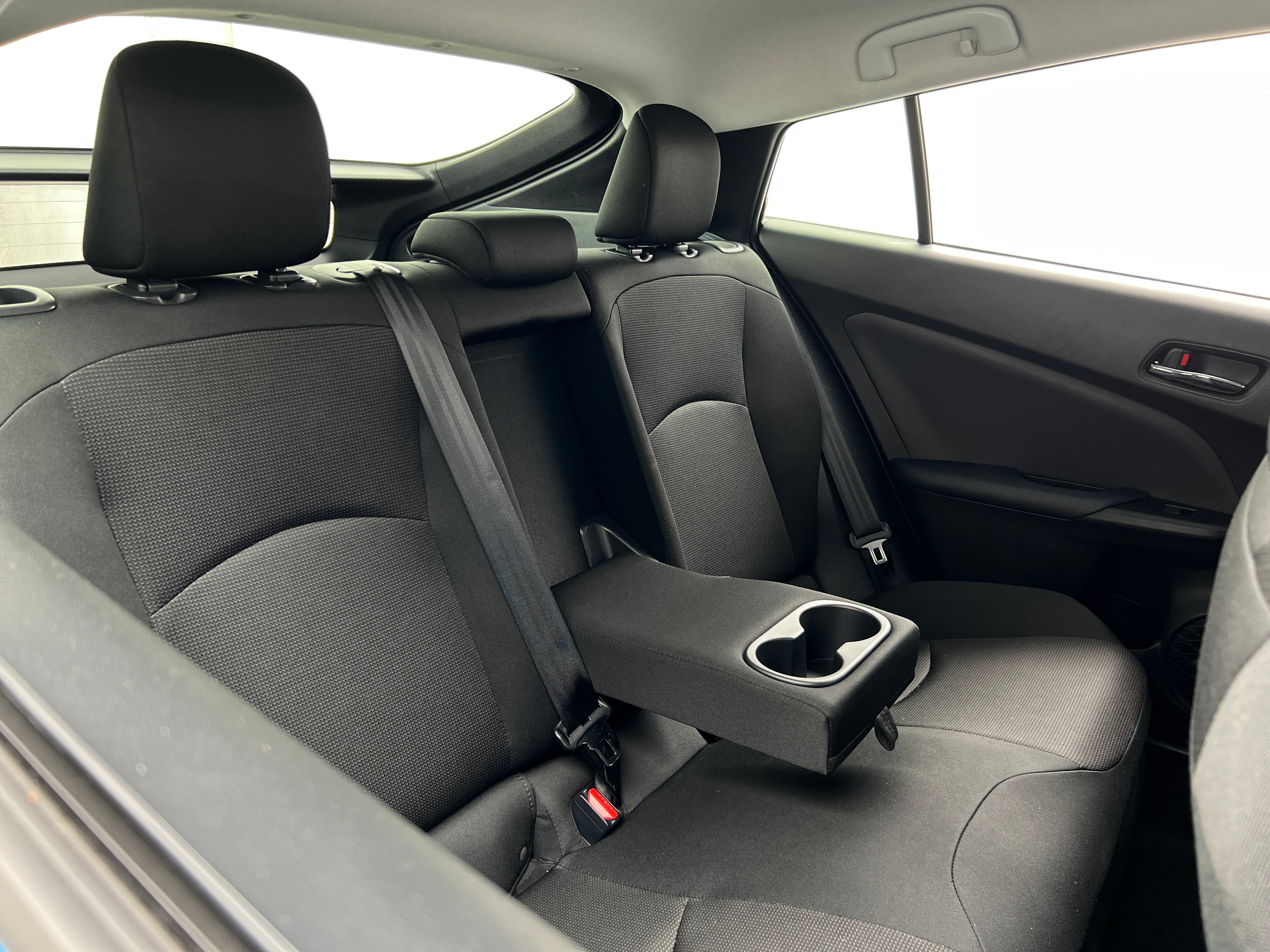 2020 Toyota Prius L Eco 6