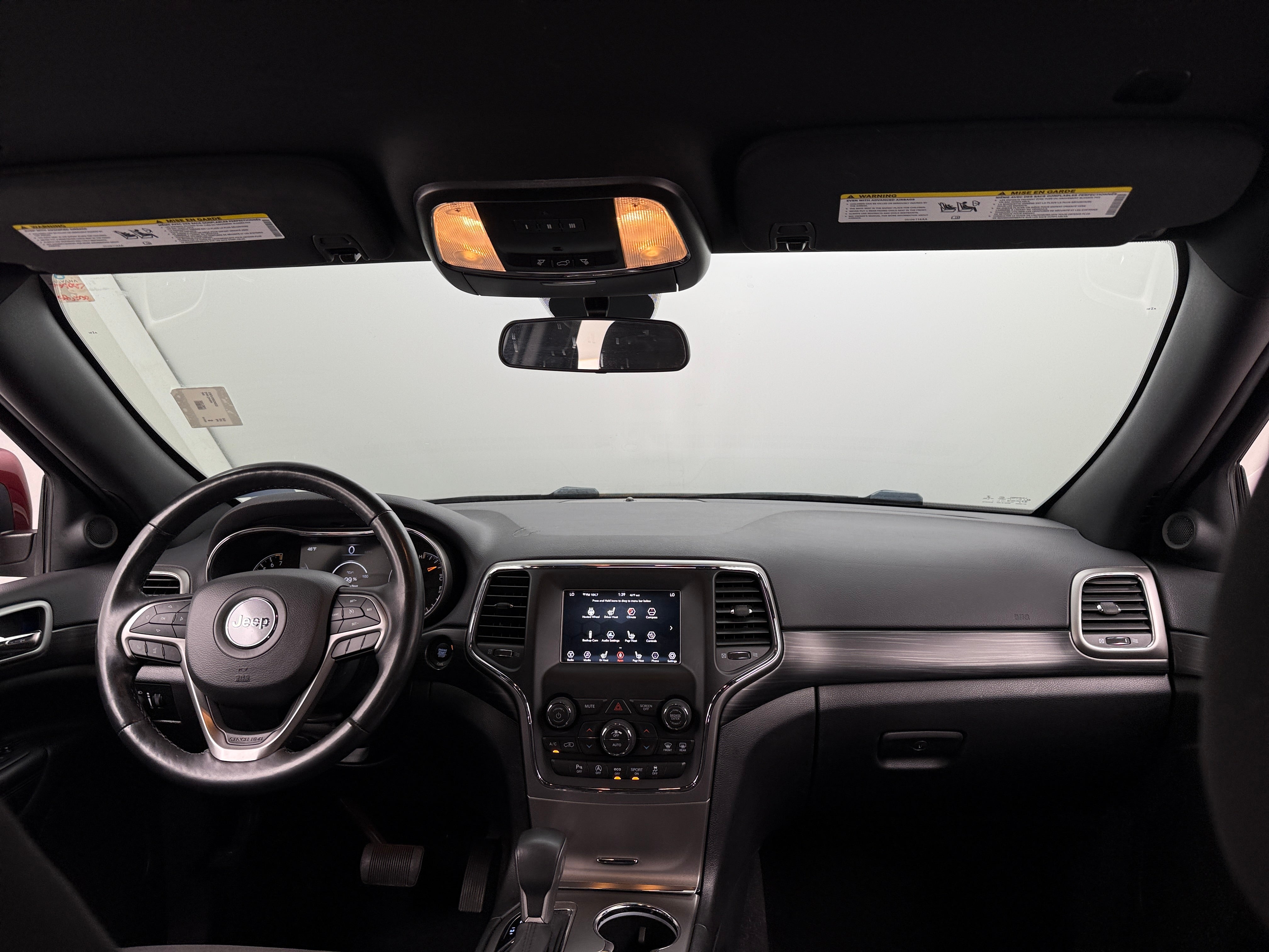 2019 Jeep Grand Cherokee Laredo 3