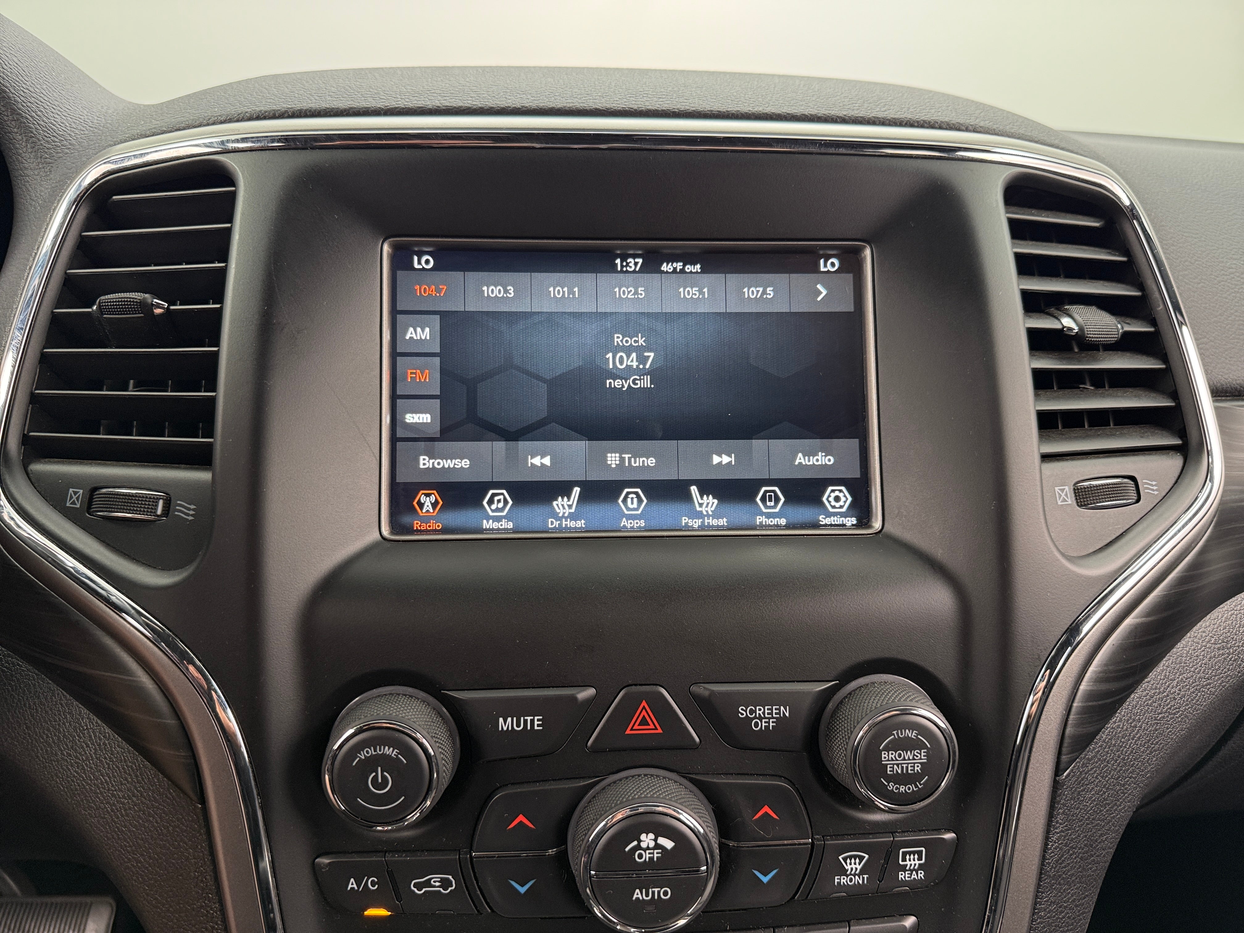 2019 Jeep Grand Cherokee Laredo 4