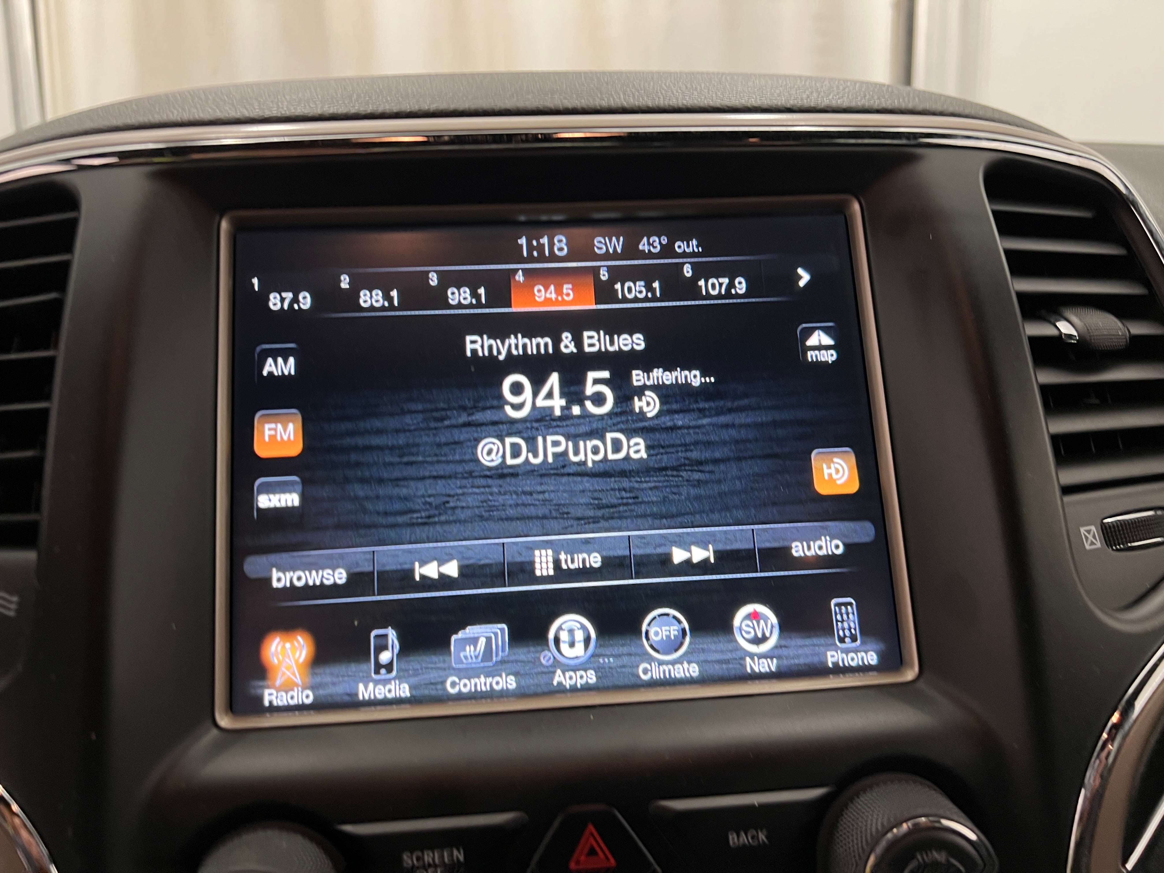 2014 Jeep Grand Cherokee Limited Edition 3