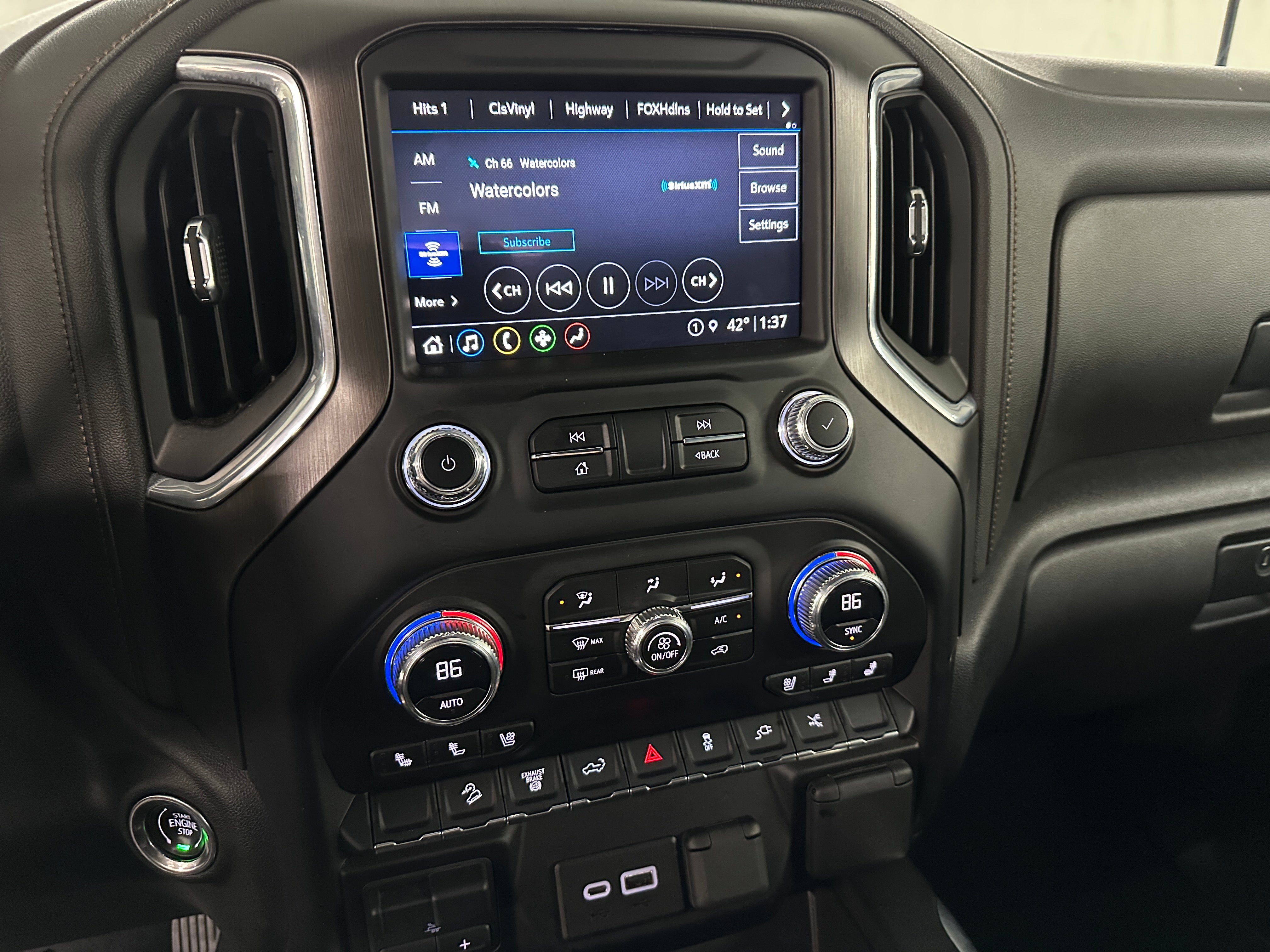 2023 GMC Sierra 2500 AT4 3
