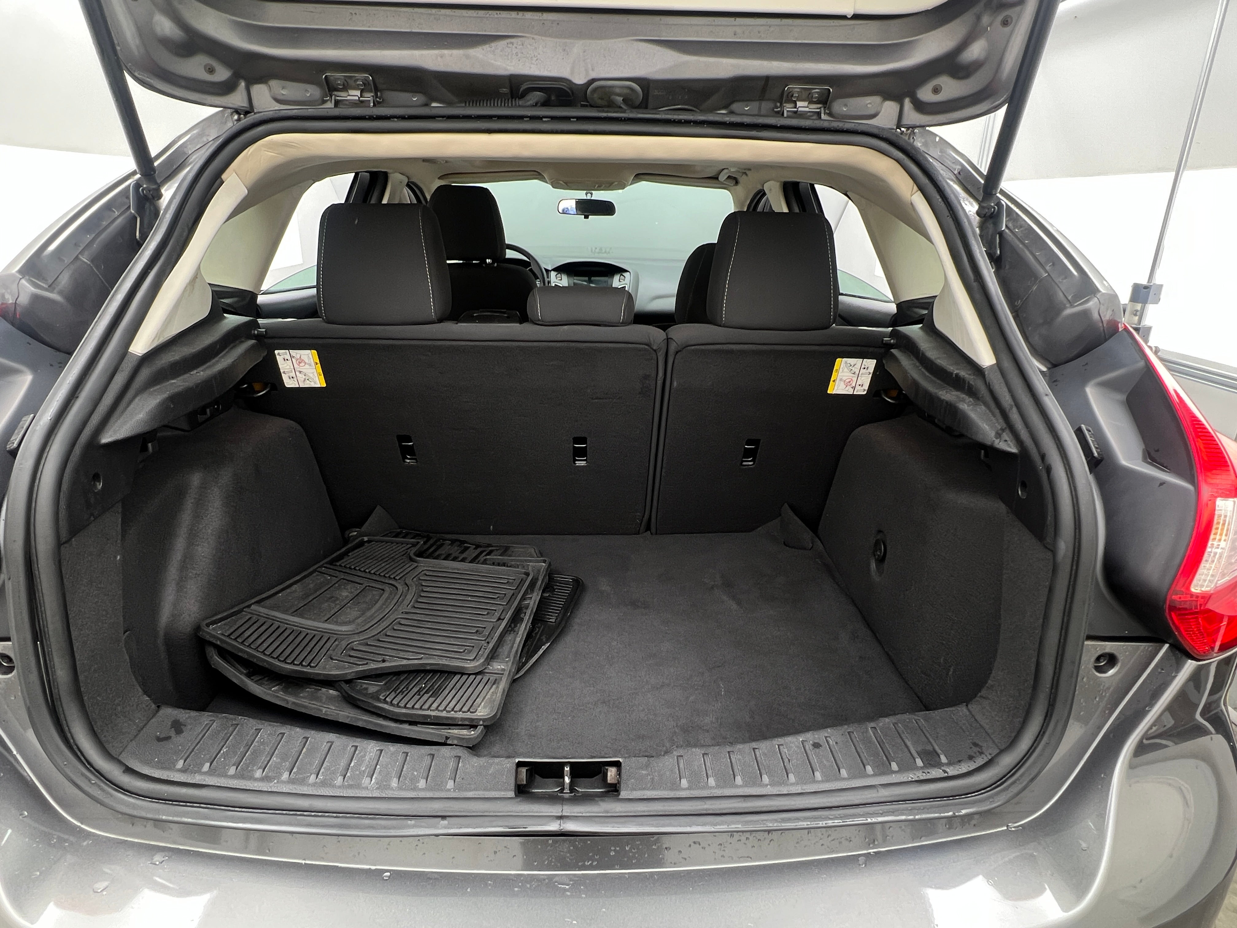 2013 Ford Focus SE 7