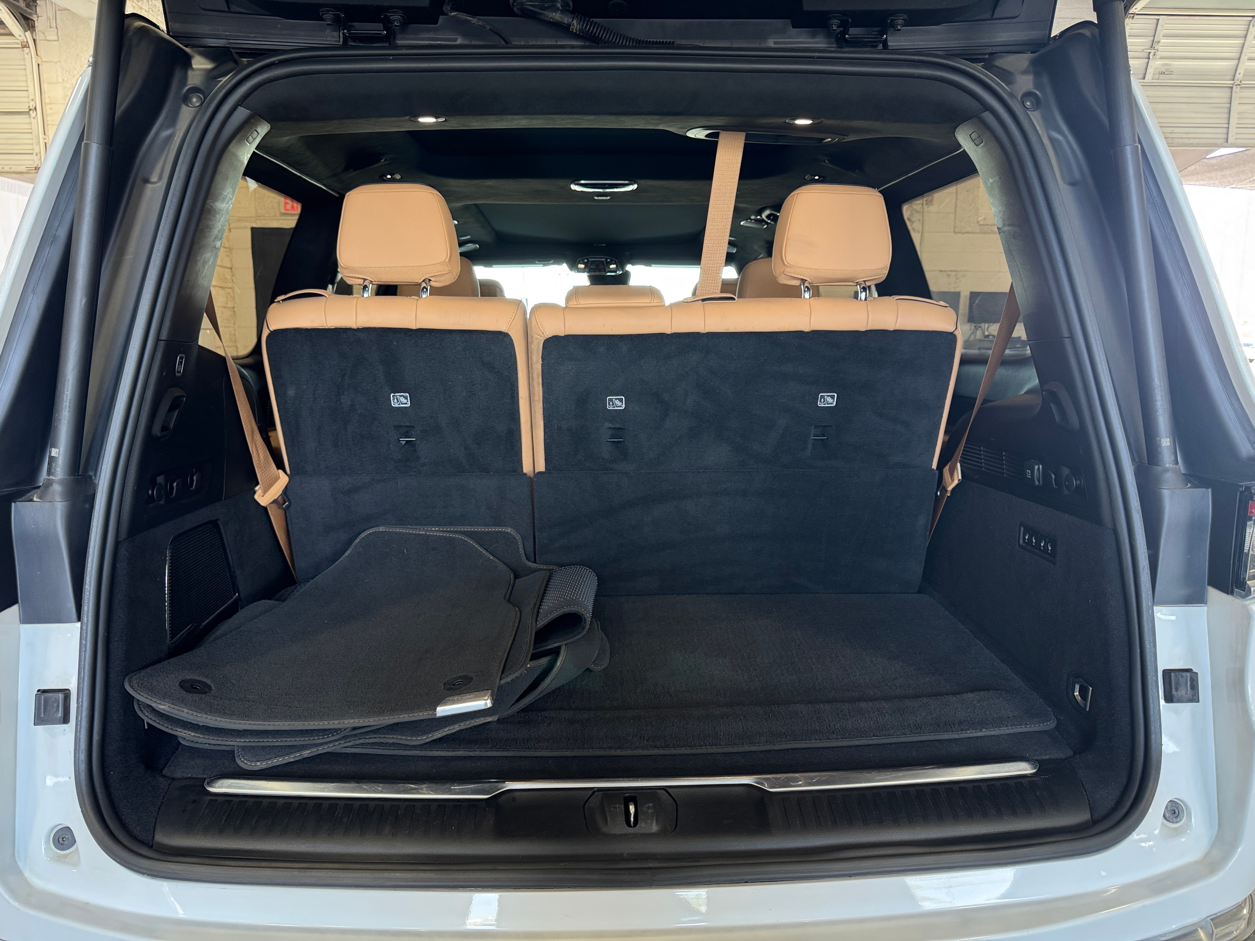 2022 Jeep Grand Wagoneer Series III 6