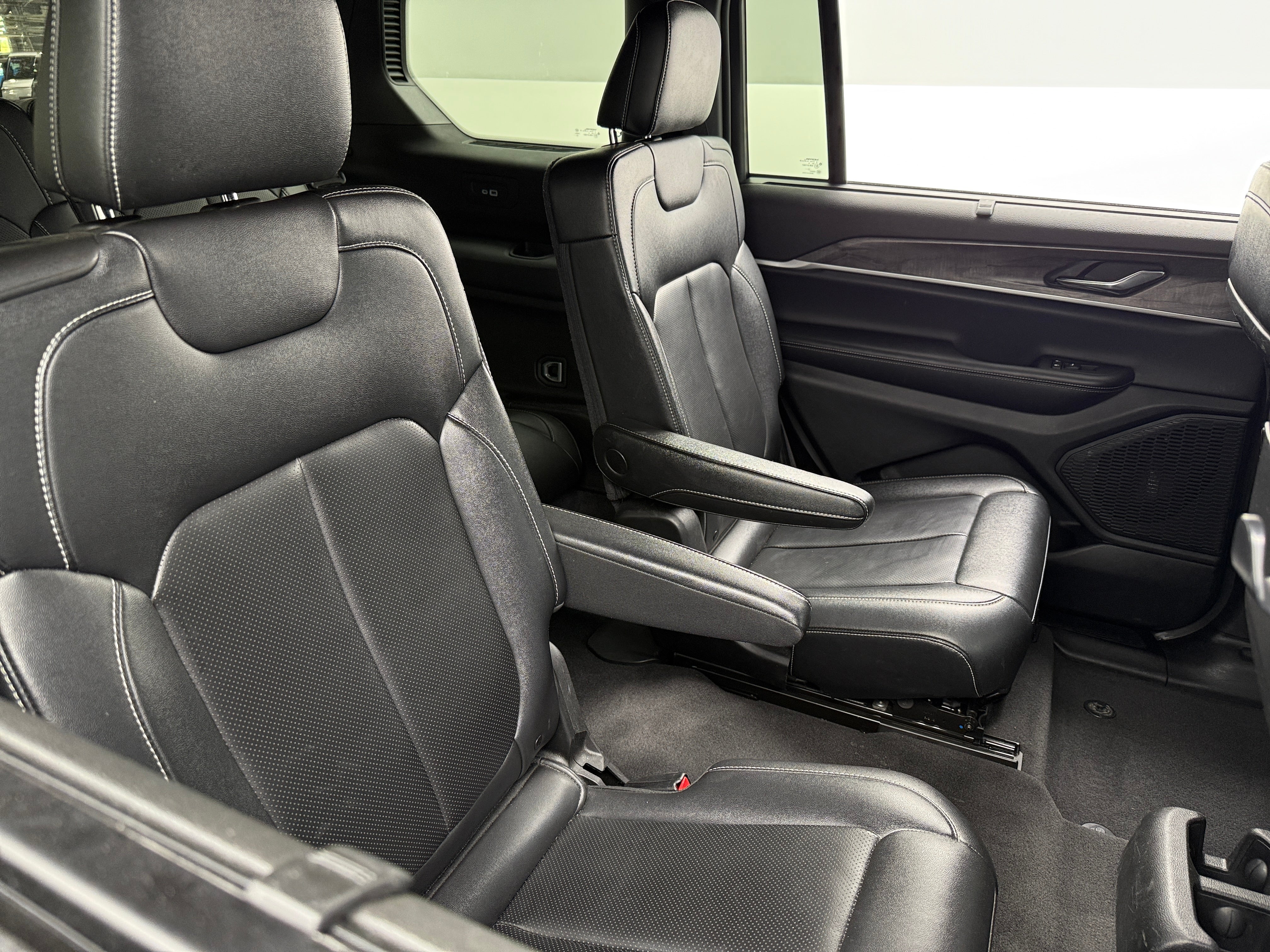 2024 Jeep Grand Cherokee L Limited Edition 5