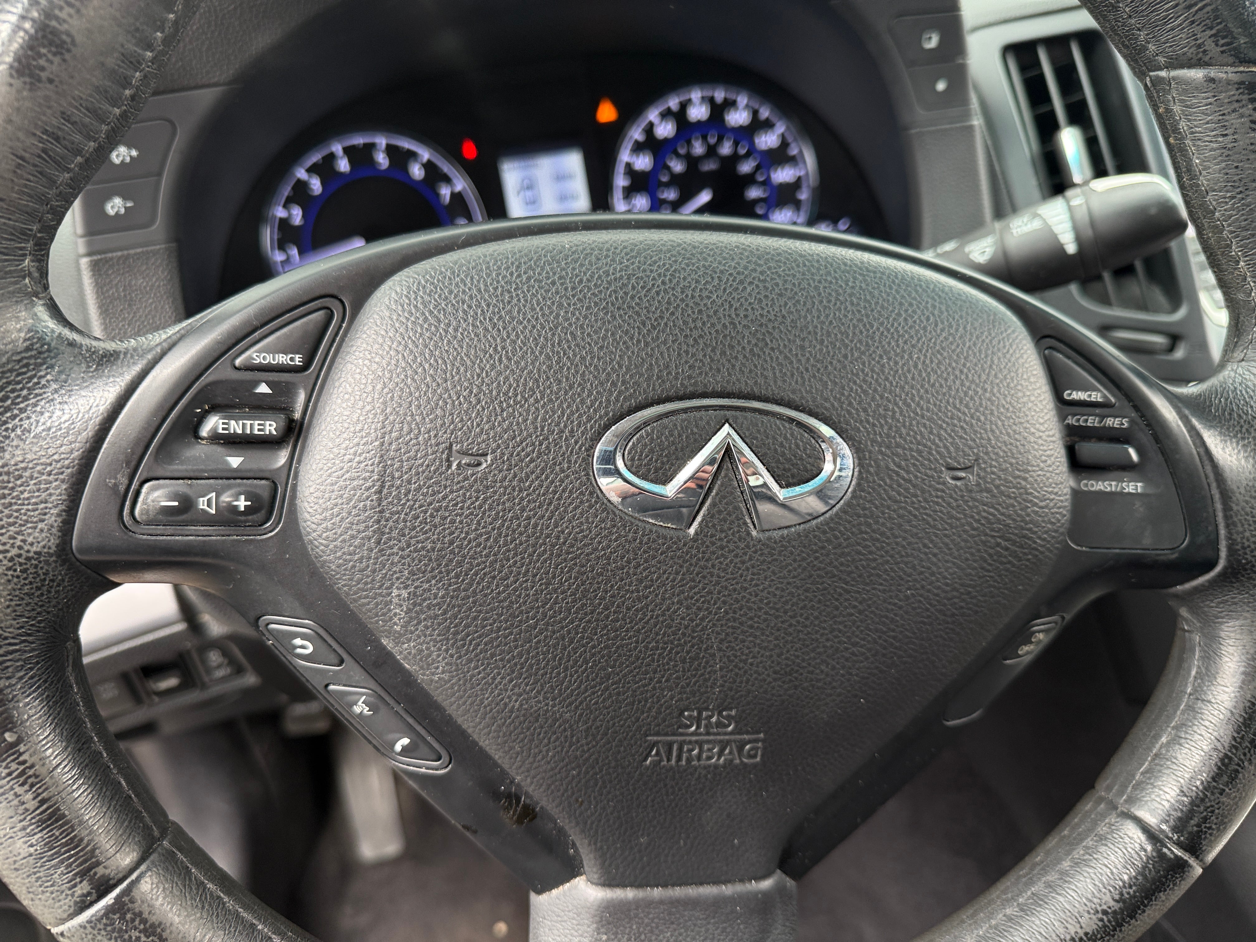 2010 INFINITI G37 X 4