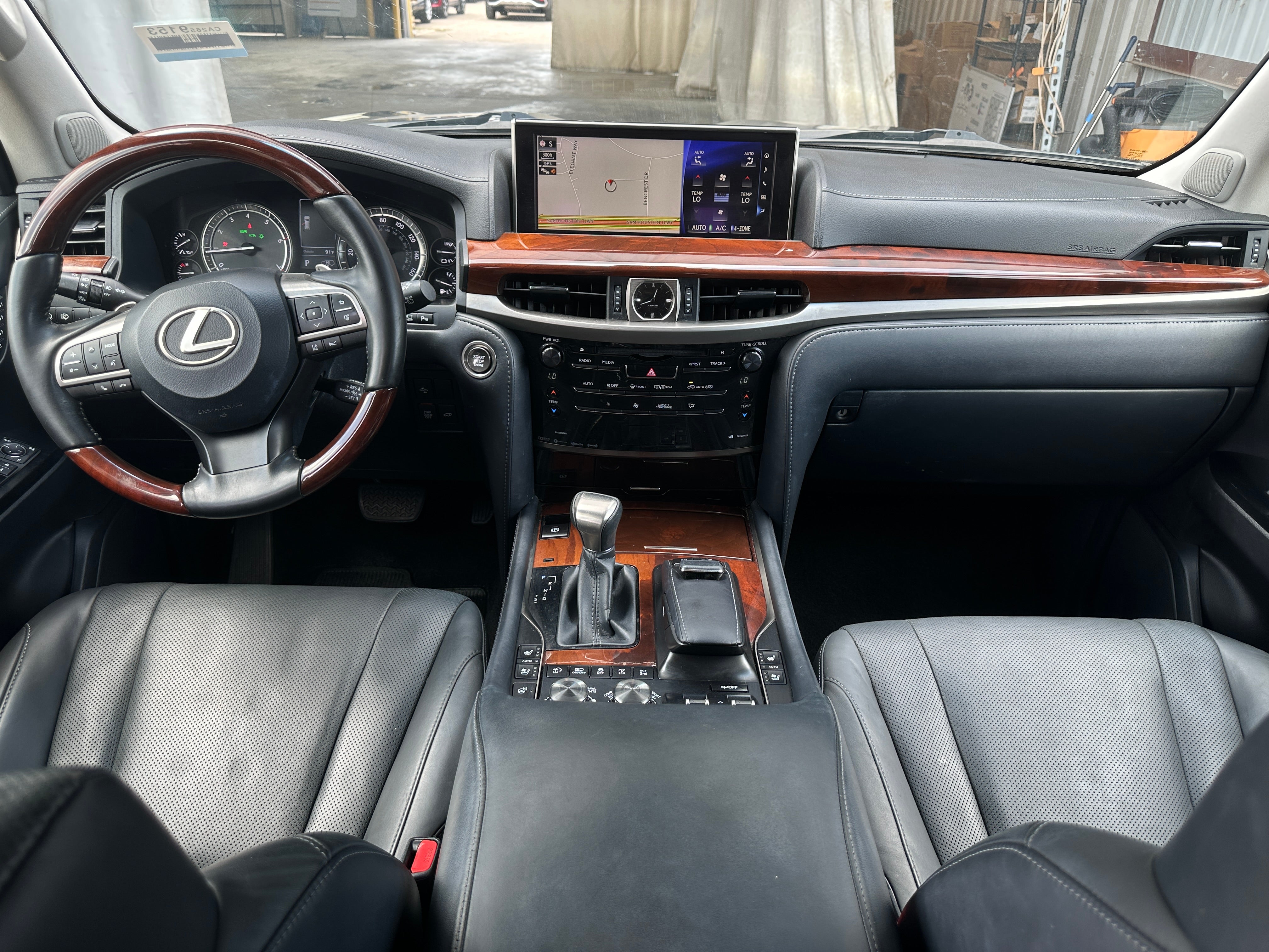 2019 Lexus LX 570 2