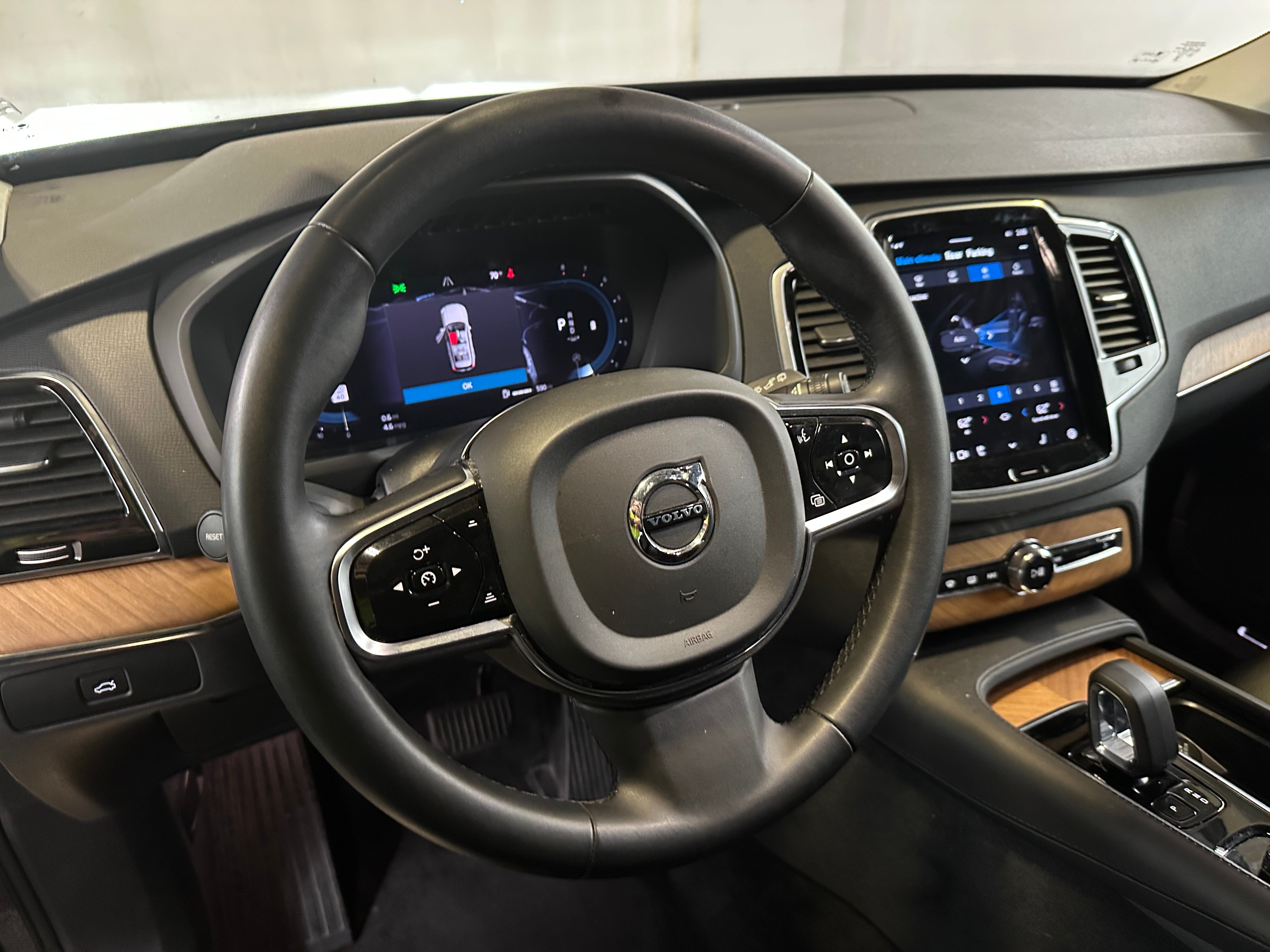 2023 Volvo XC90 B6 Plus 4
