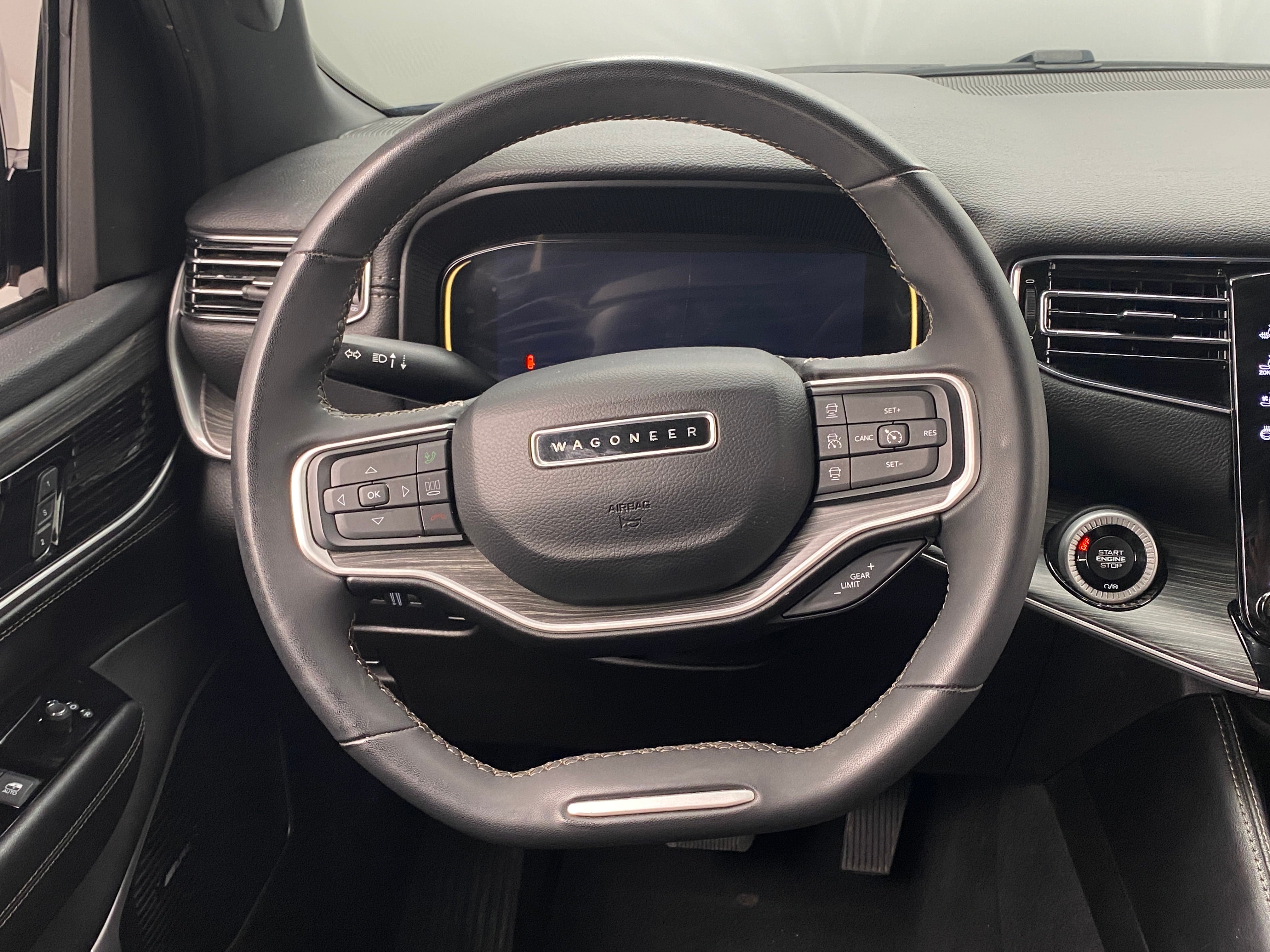 2023 Jeep Wagoneer Series II 4
