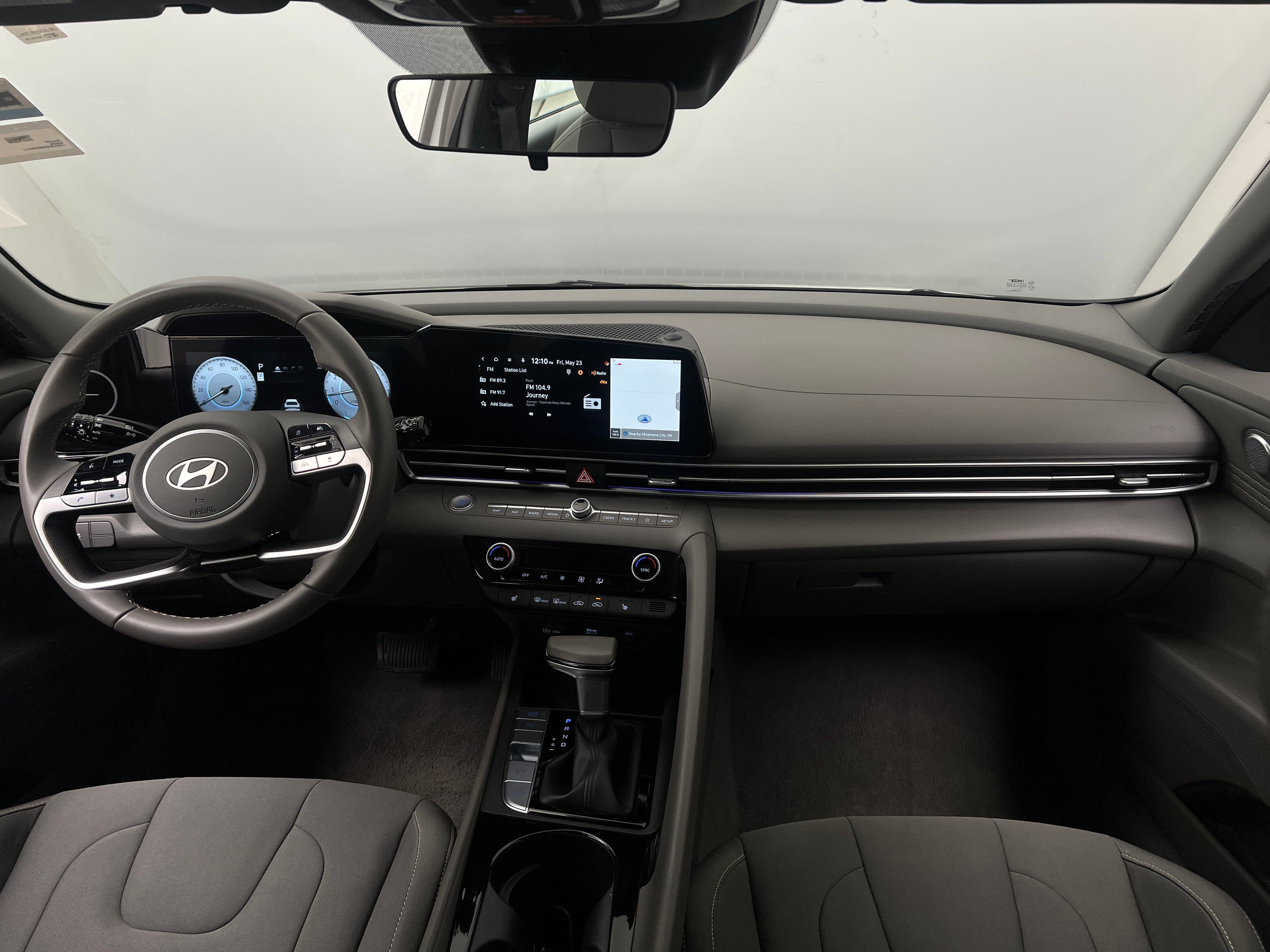 2025 Hyundai Elantra SEL 3