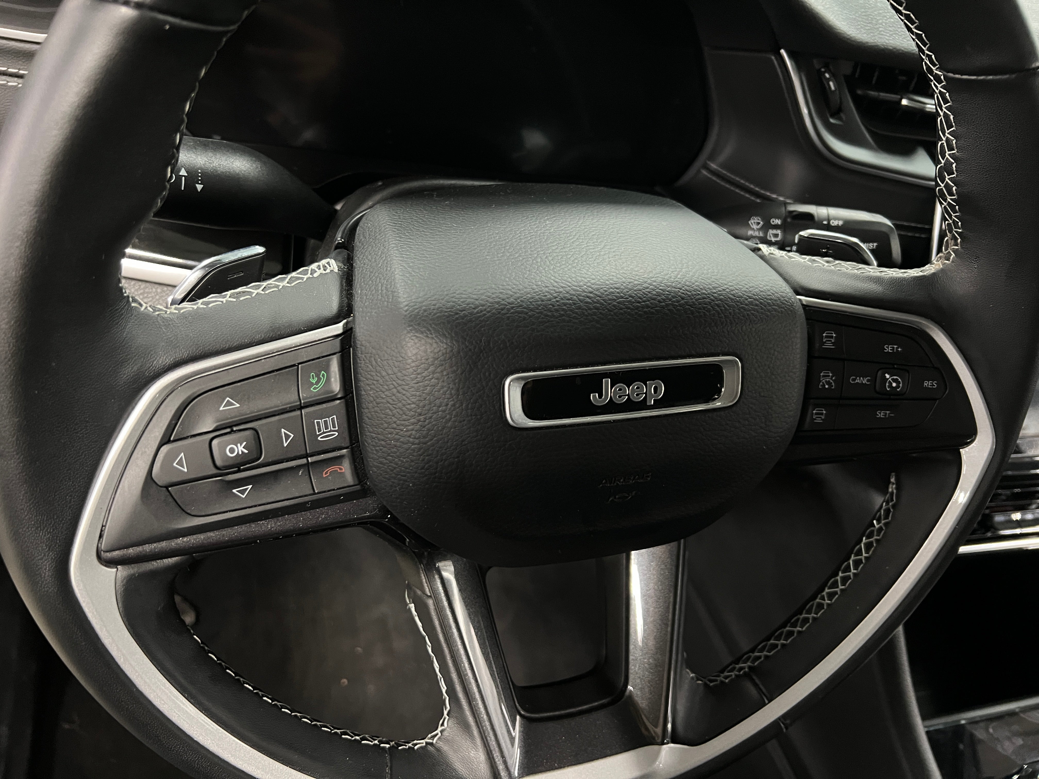 2022 Jeep Grand Cherokee L Laredo 5