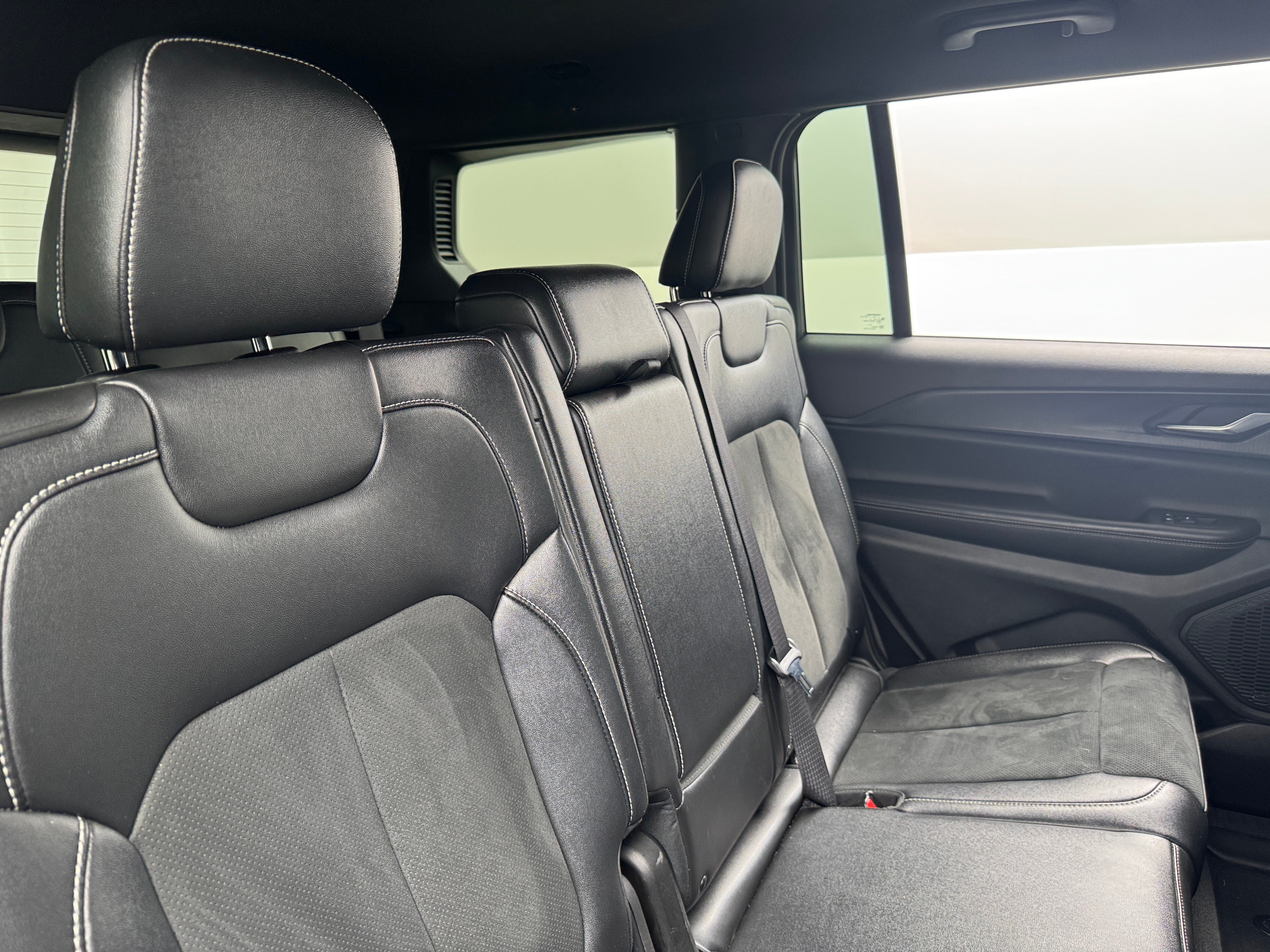 2024 Jeep Grand Cherokee L Altitude 5