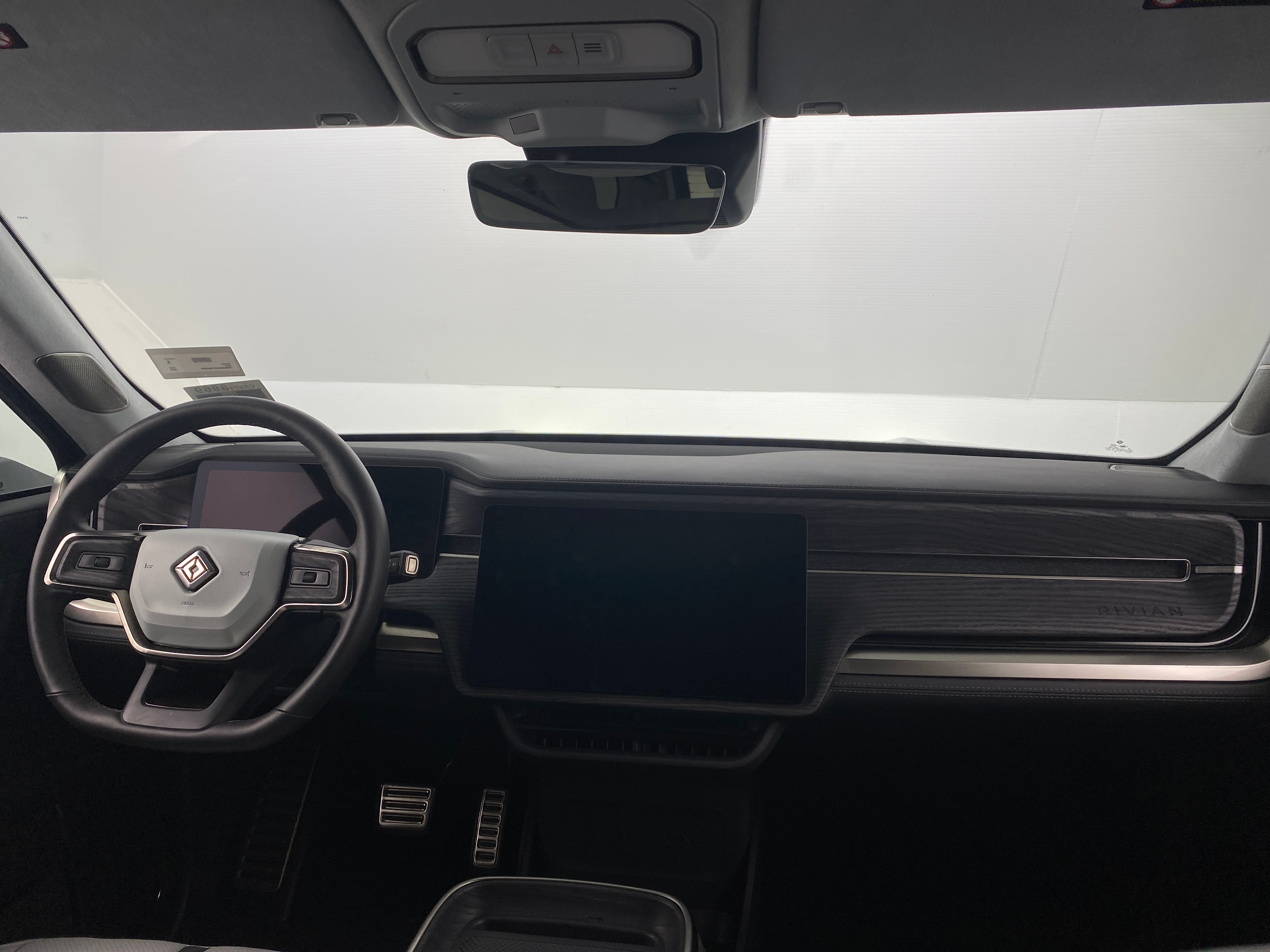 2023 Rivian R1S Adventure 2