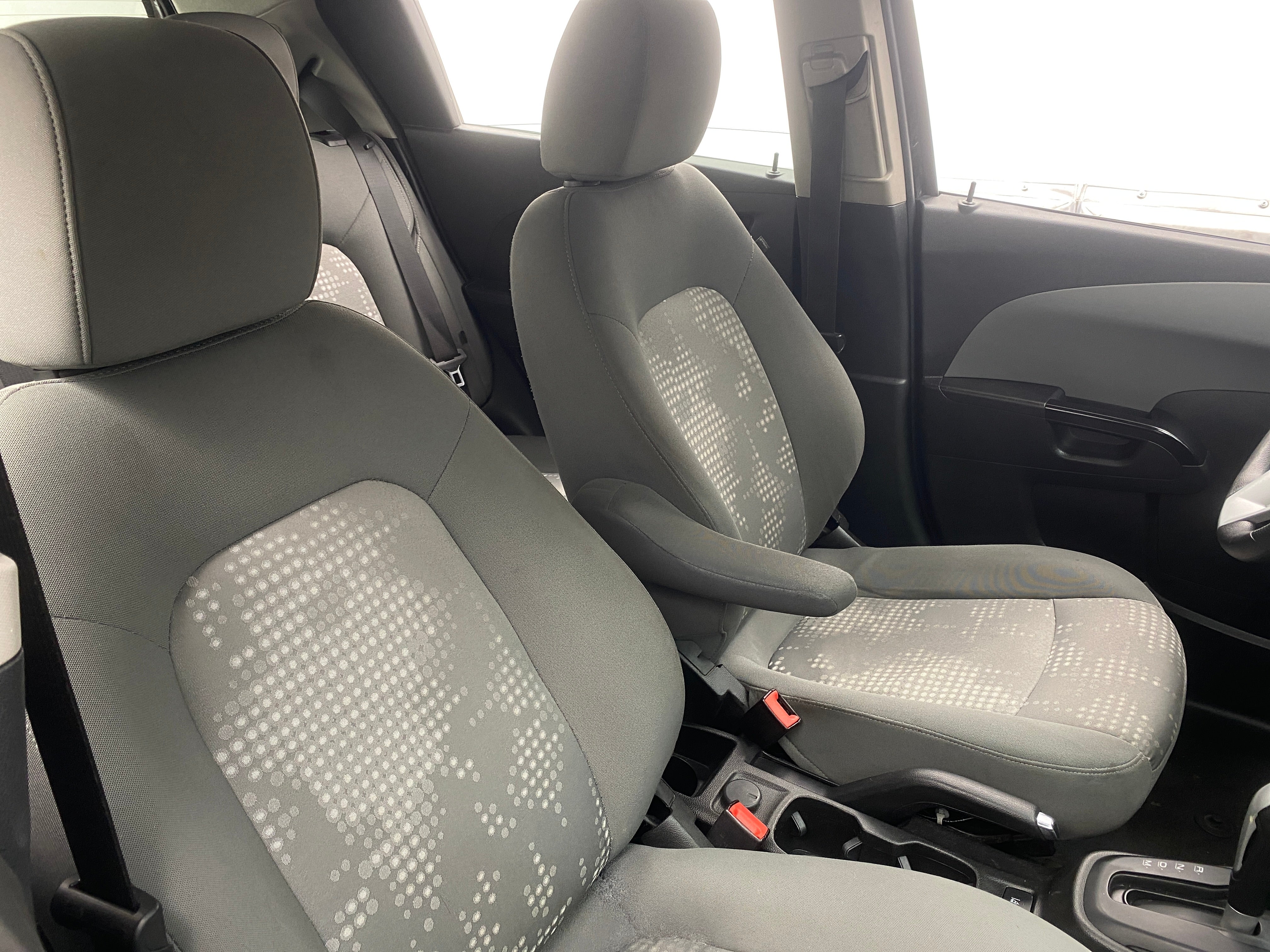 2020 Chevrolet Sonic LT 2