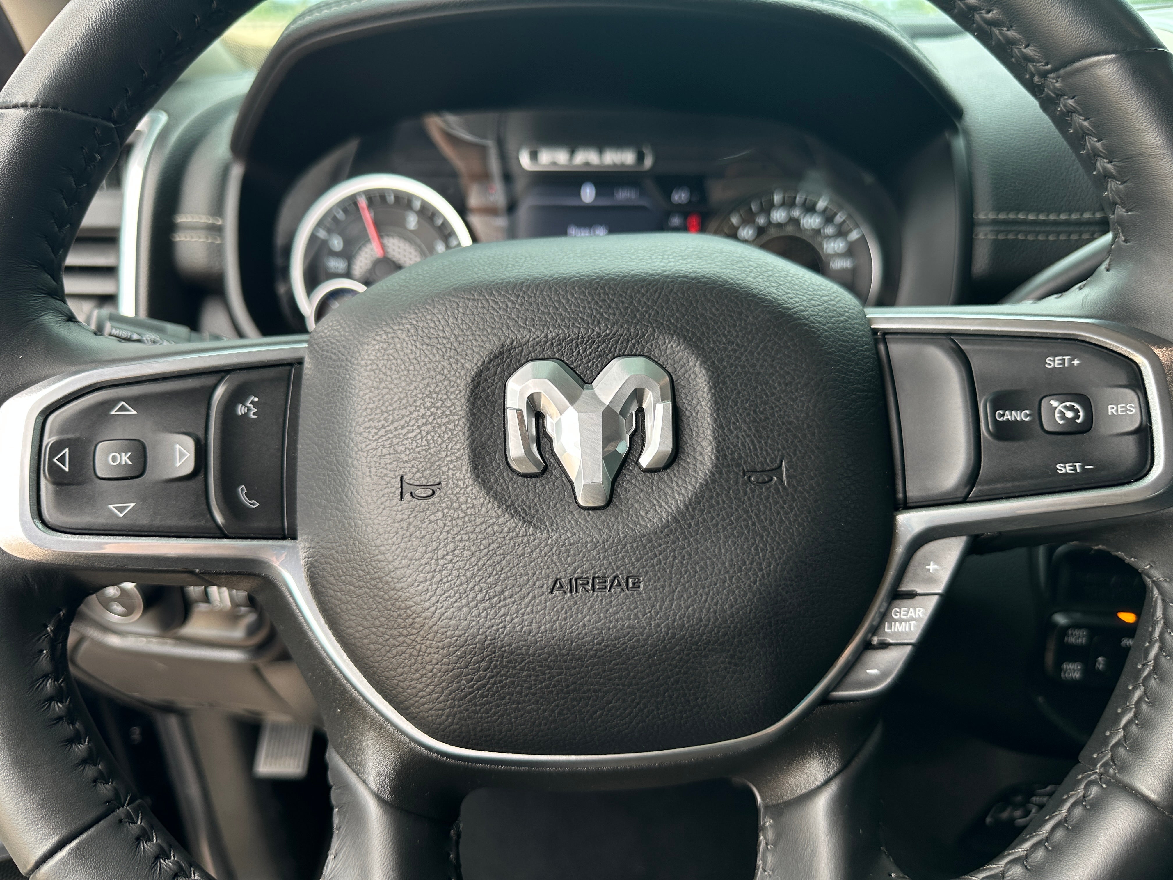 2024 RAM 2500 Laramie 4