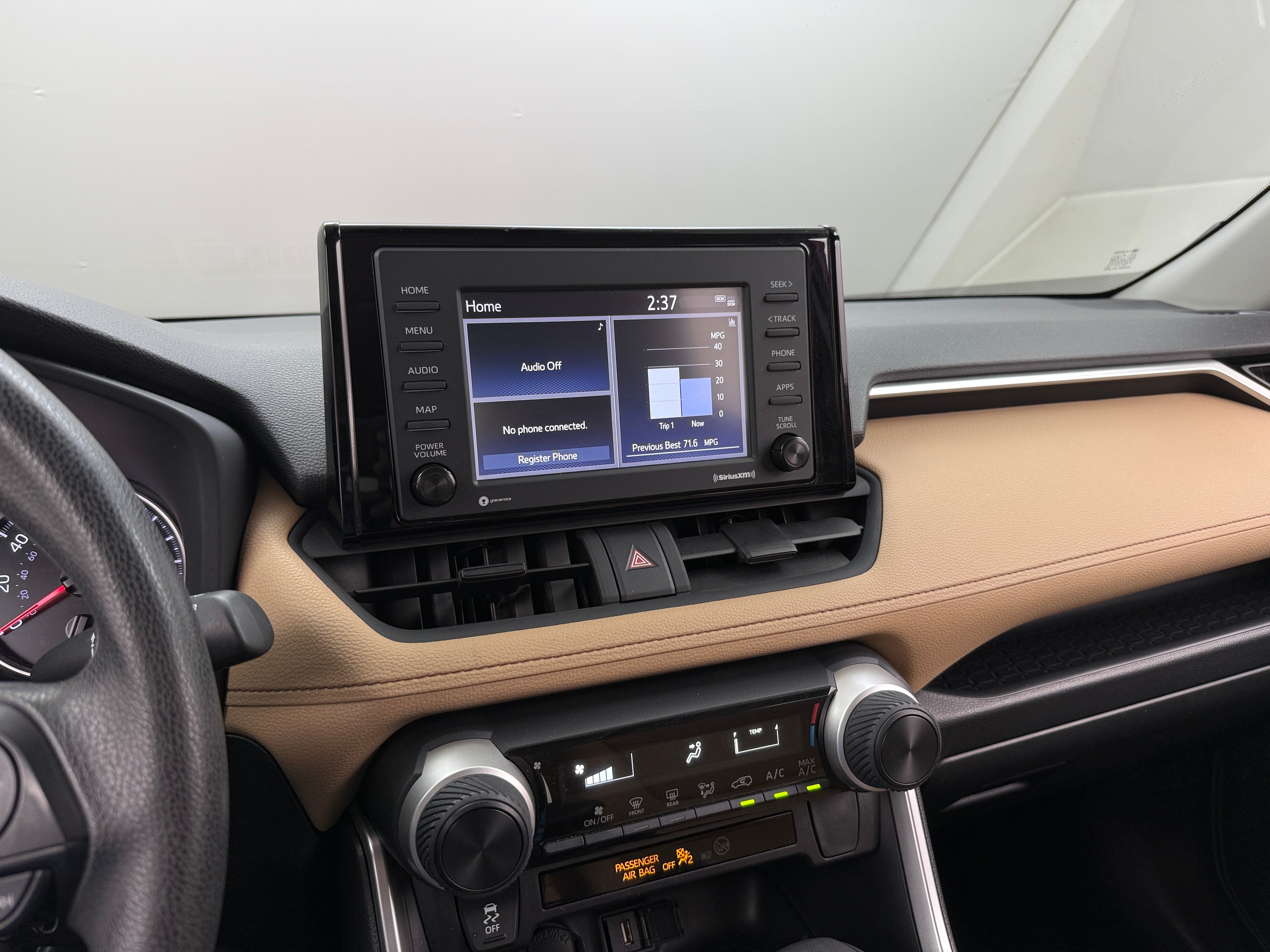 2021 Toyota RAV4 LE 4