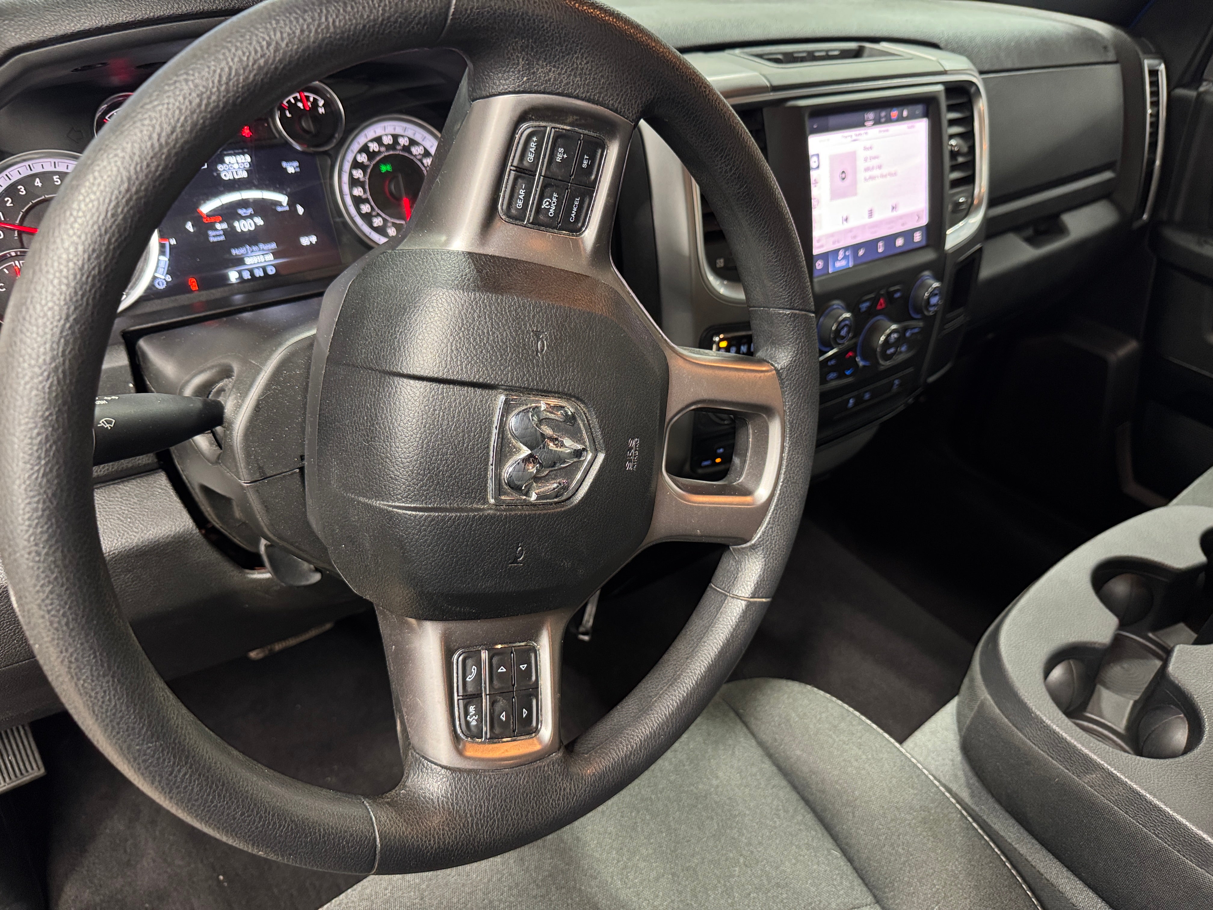 2022 RAM 1500 Classic Warlock 3