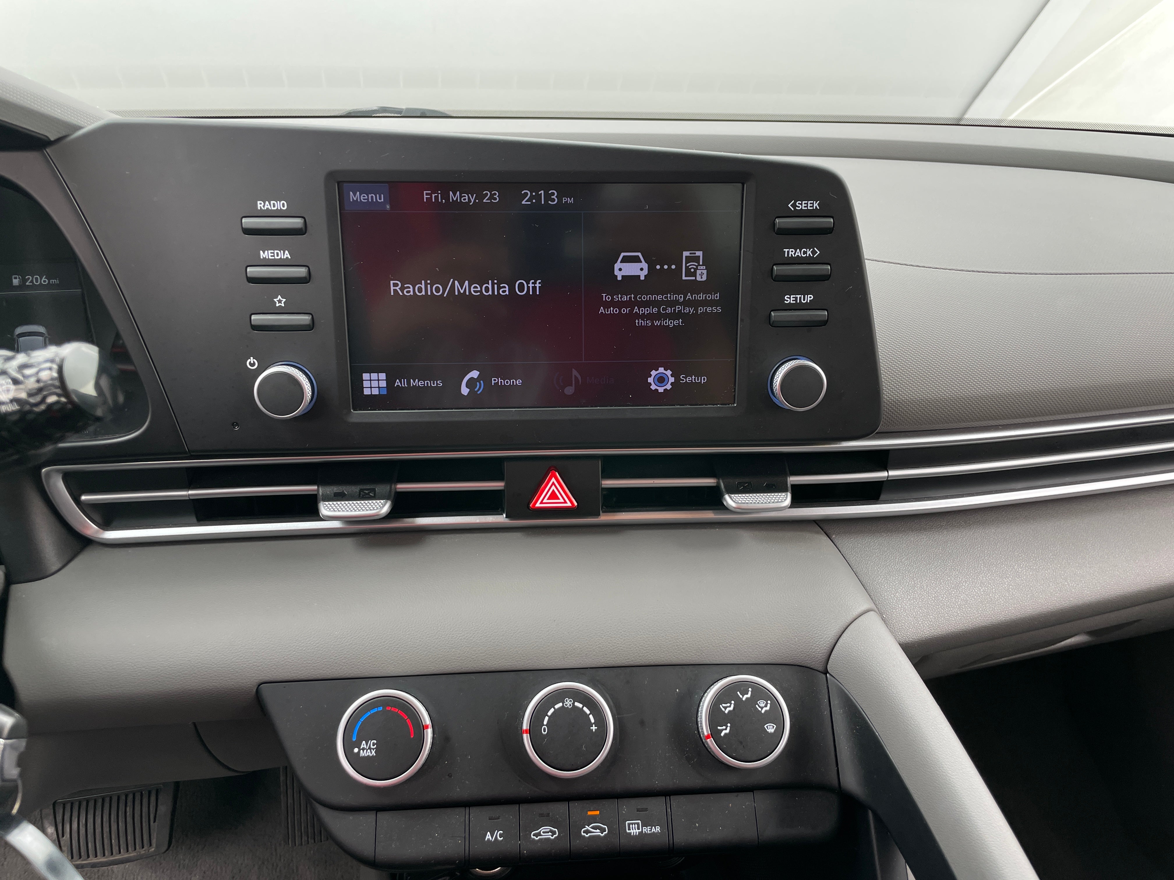2023 Hyundai Elantra SE 4